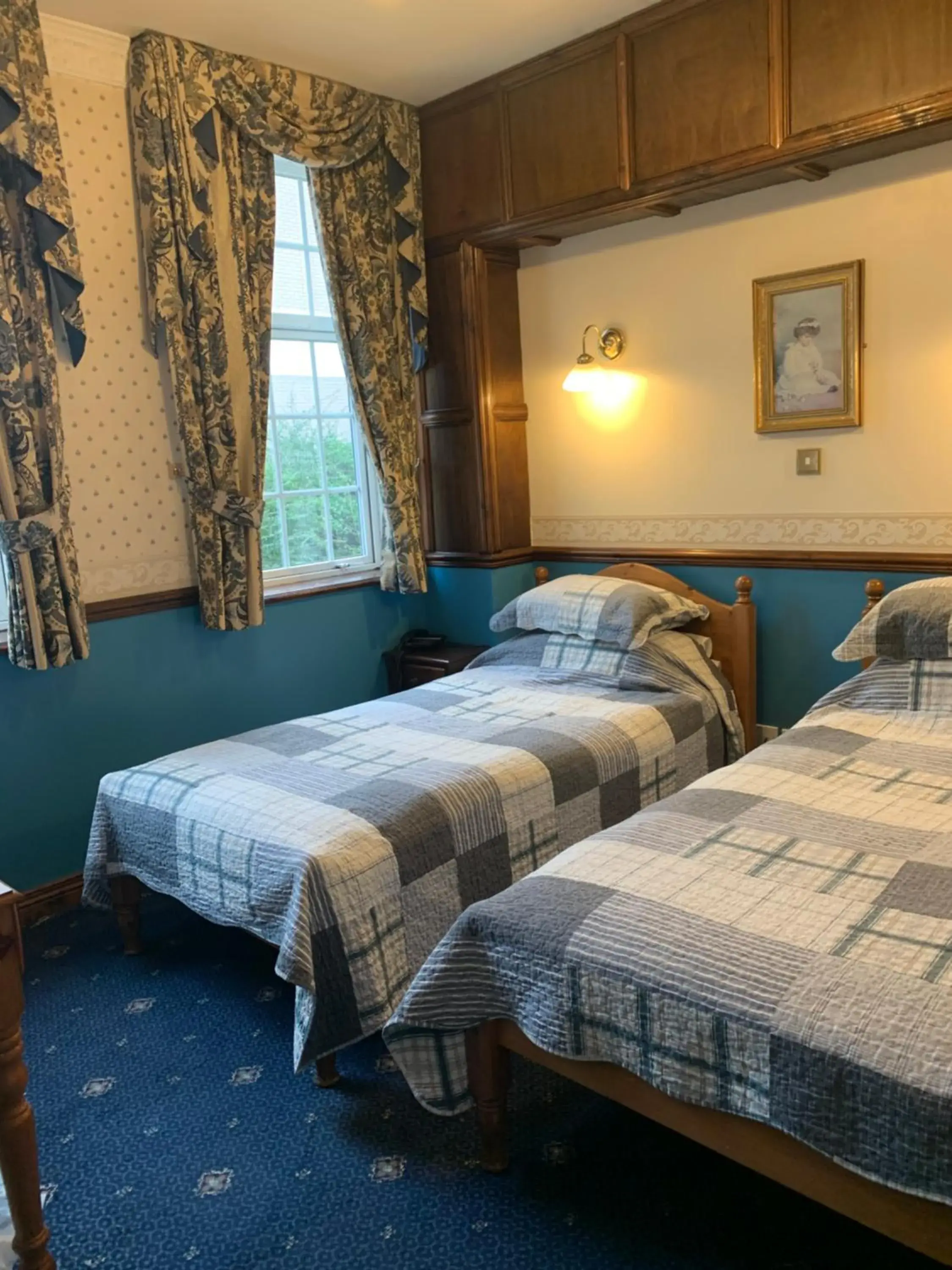 Standard Twin Room - single occupancy in Lyndon House Standard Twin Room - single occupancy in Lyndon House