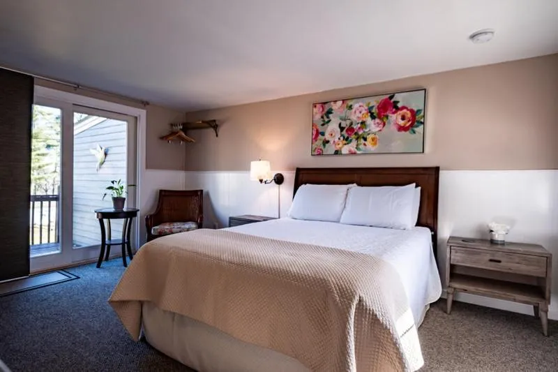 Highland Lake Resort