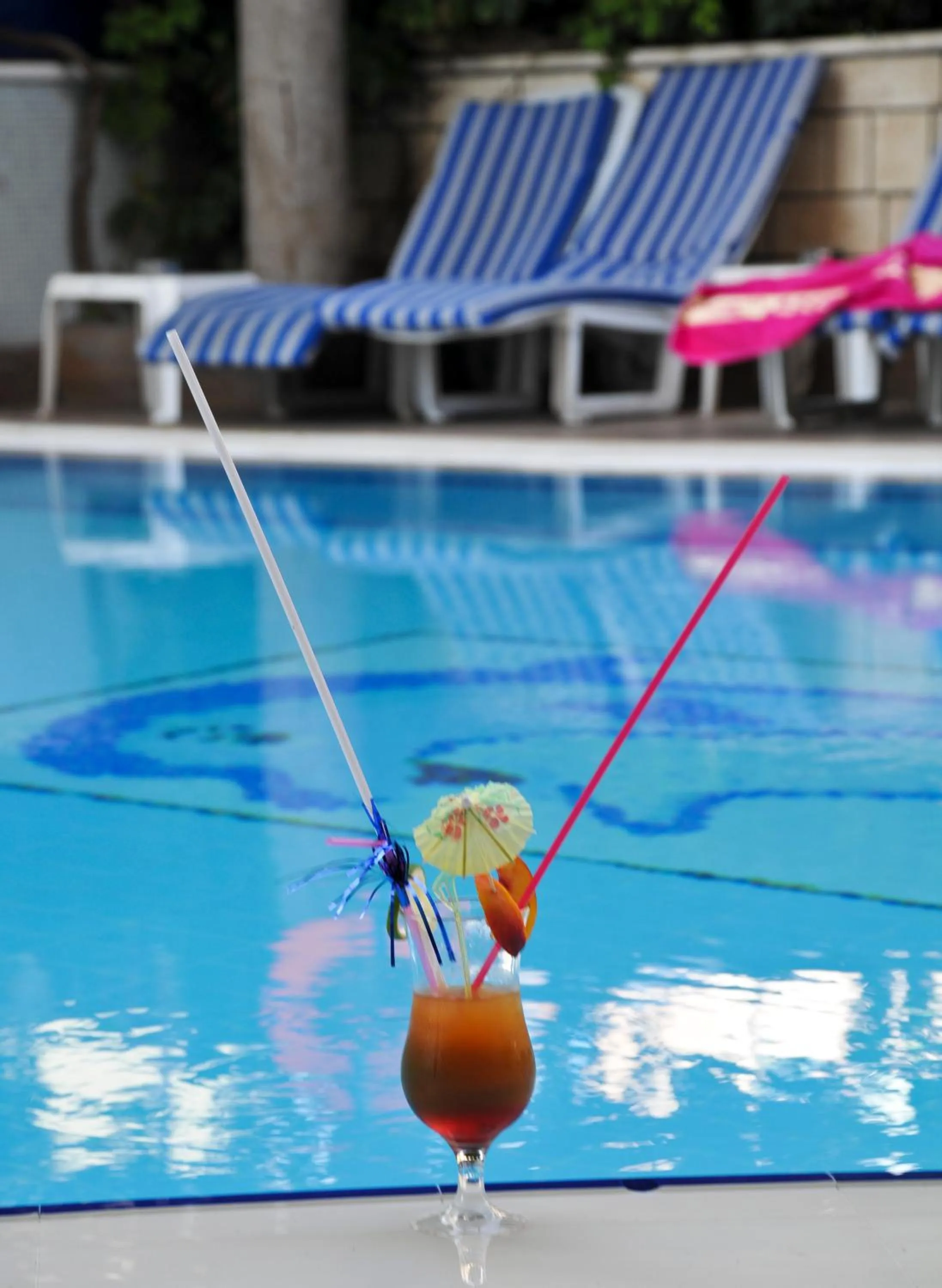 Swimming pool in Kleopatra Micador Otel