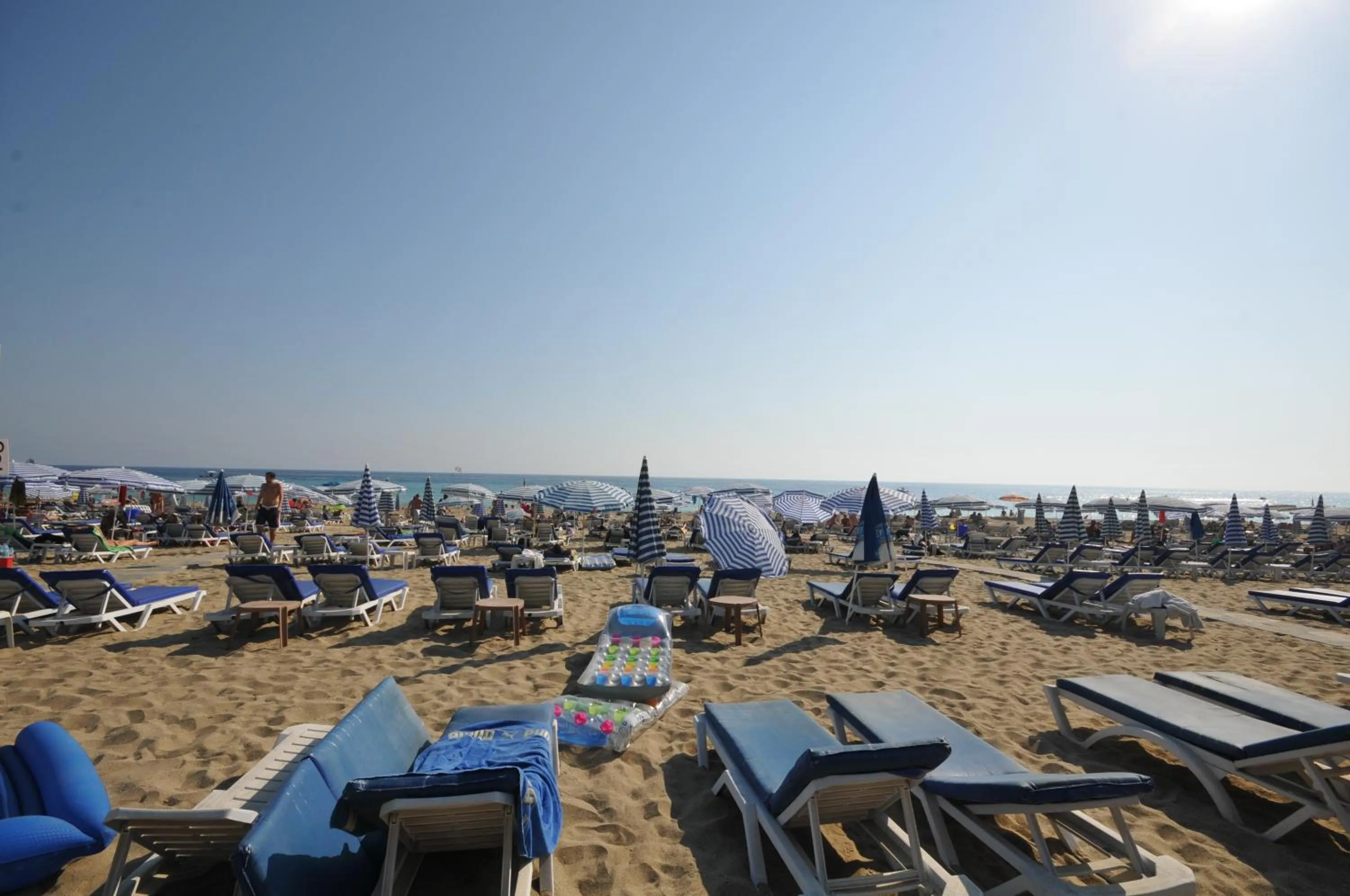 Beach in Kleopatra Micador Otel