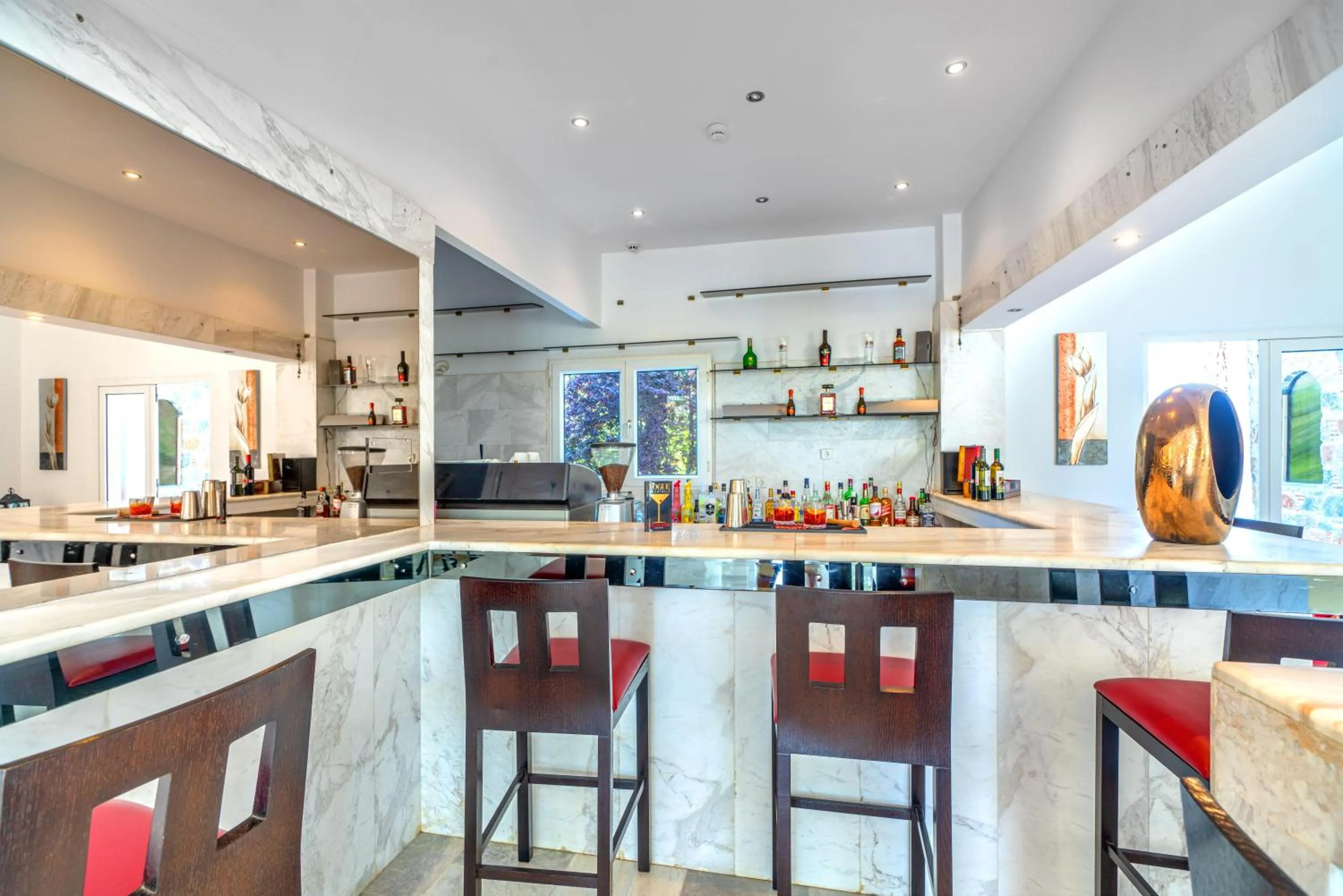 Lounge or bar in Arco Beach Hotel