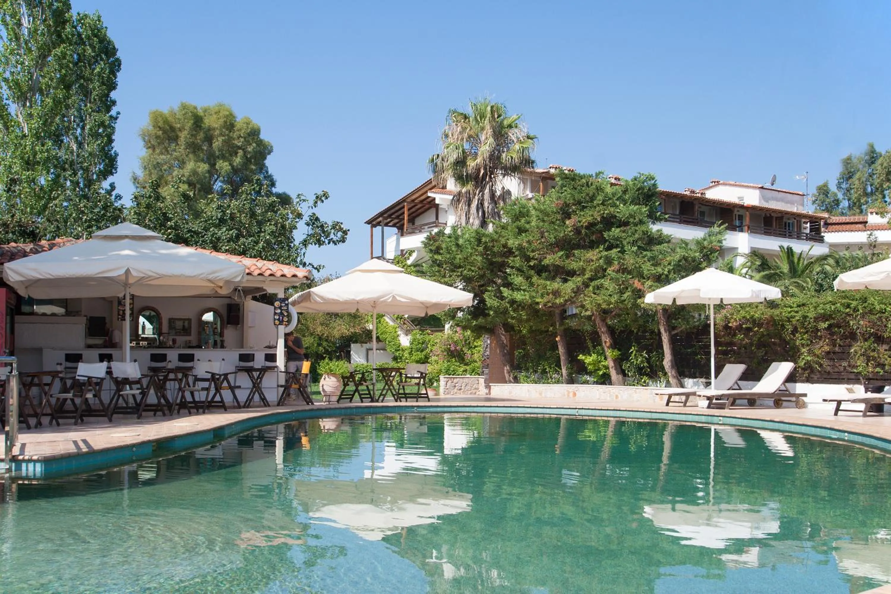 Swimming pool in Arco Beach Hotel
