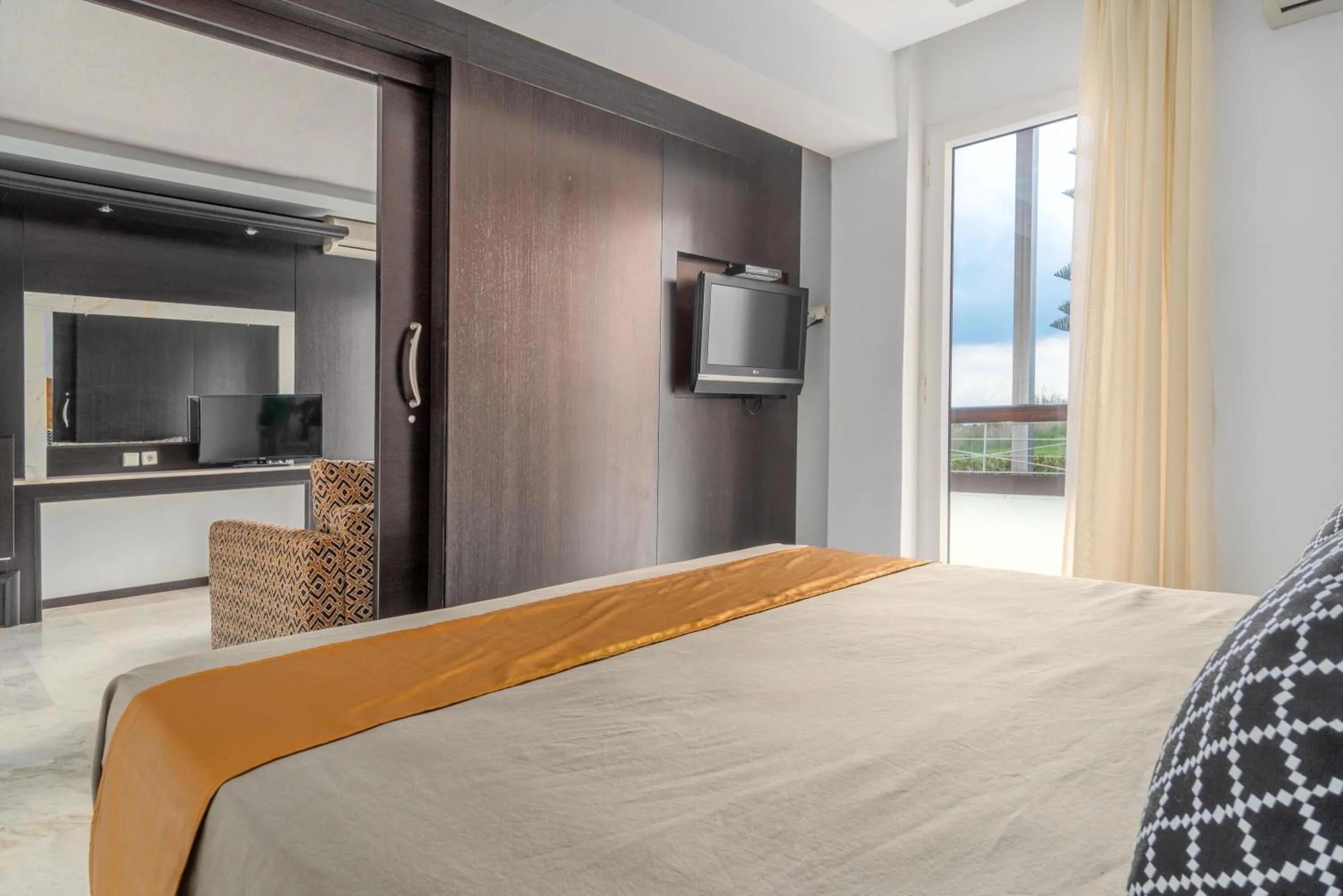 Bed in Arco Beach Hotel