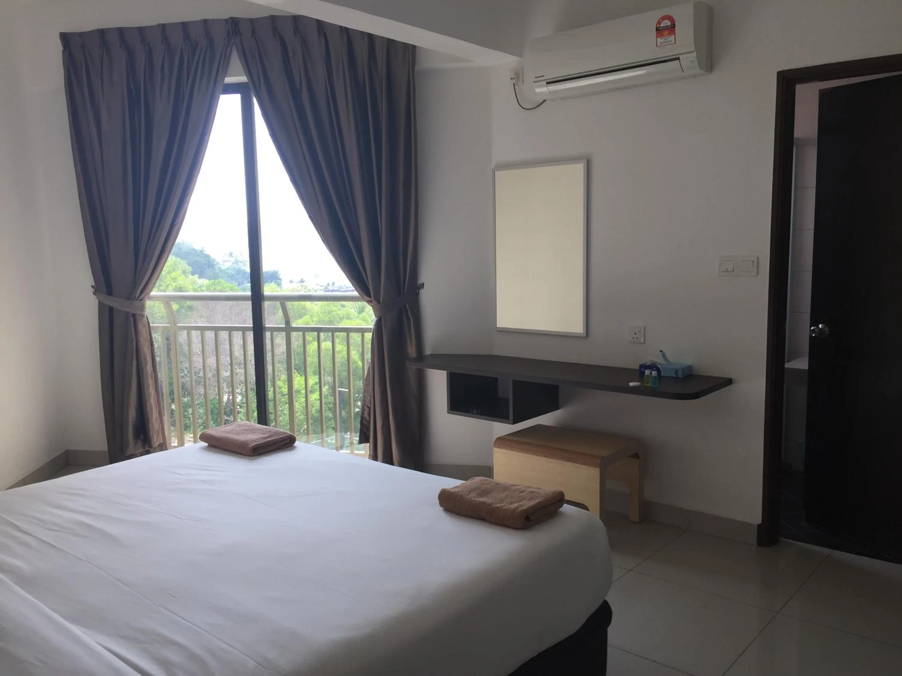 Bed in Marina Heights Resort
