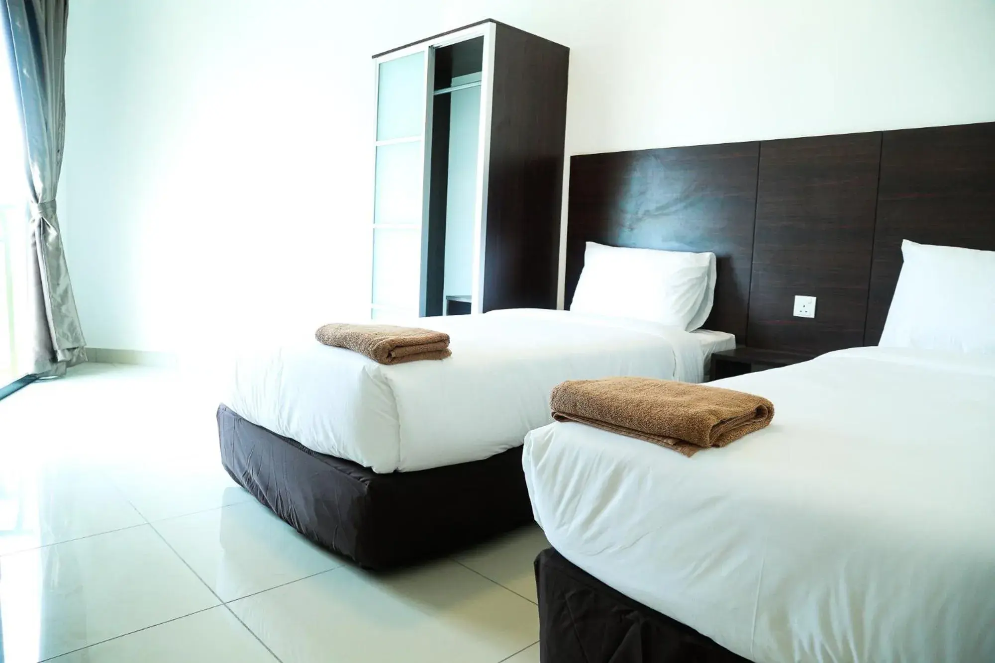 Bed in Marina Heights Resort