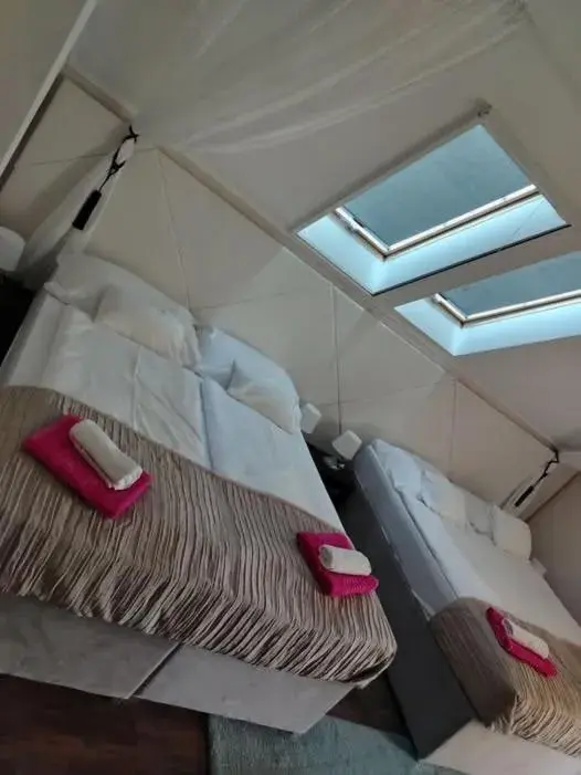 Family Room with Balcony in Caballus Lovasmajor Panzió Family Room with Balcony in Caballus Lovasmajor Panzió