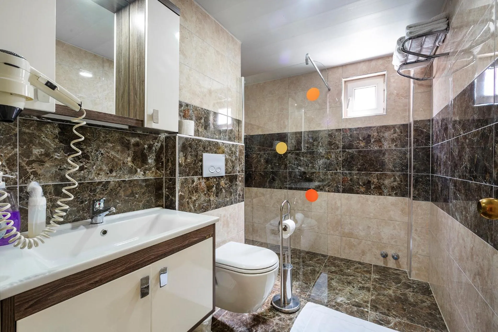 Bathroom in Twin Apart Hotel