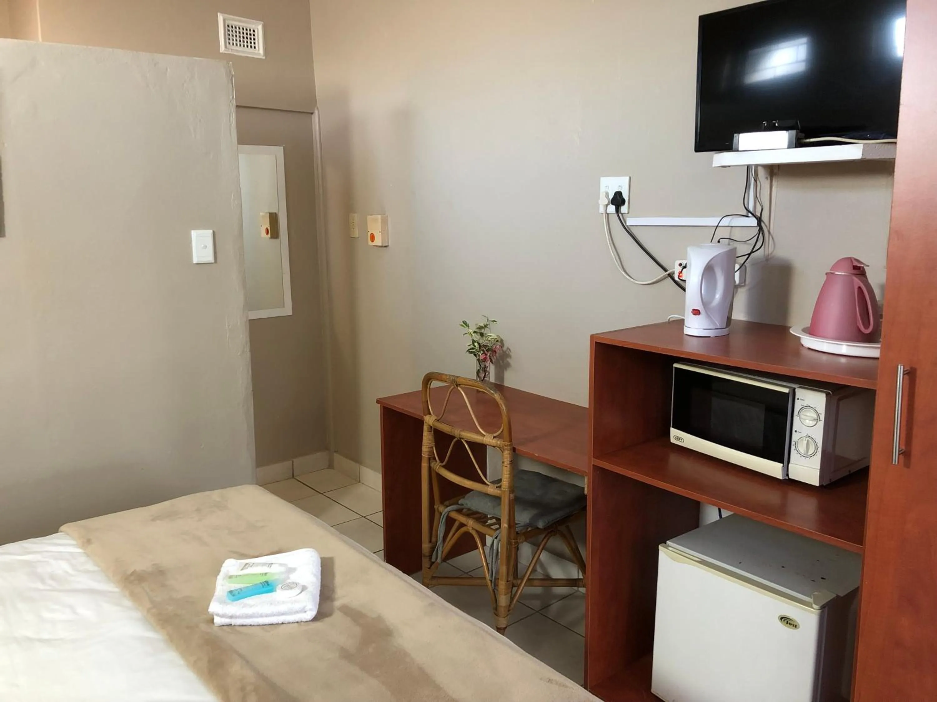 Bed in Seaside Lodge B&B