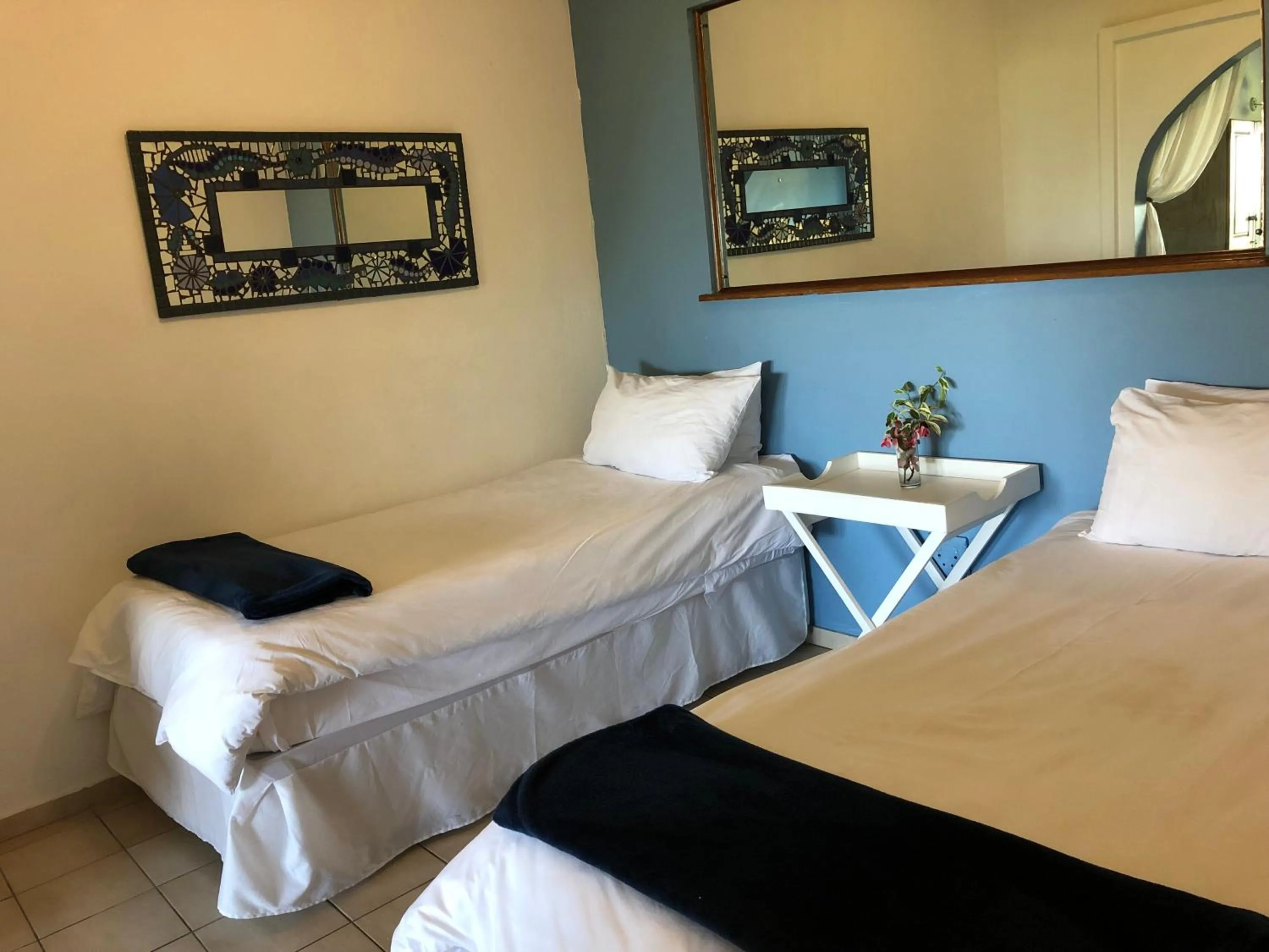 Bed in Seaside Lodge B&B