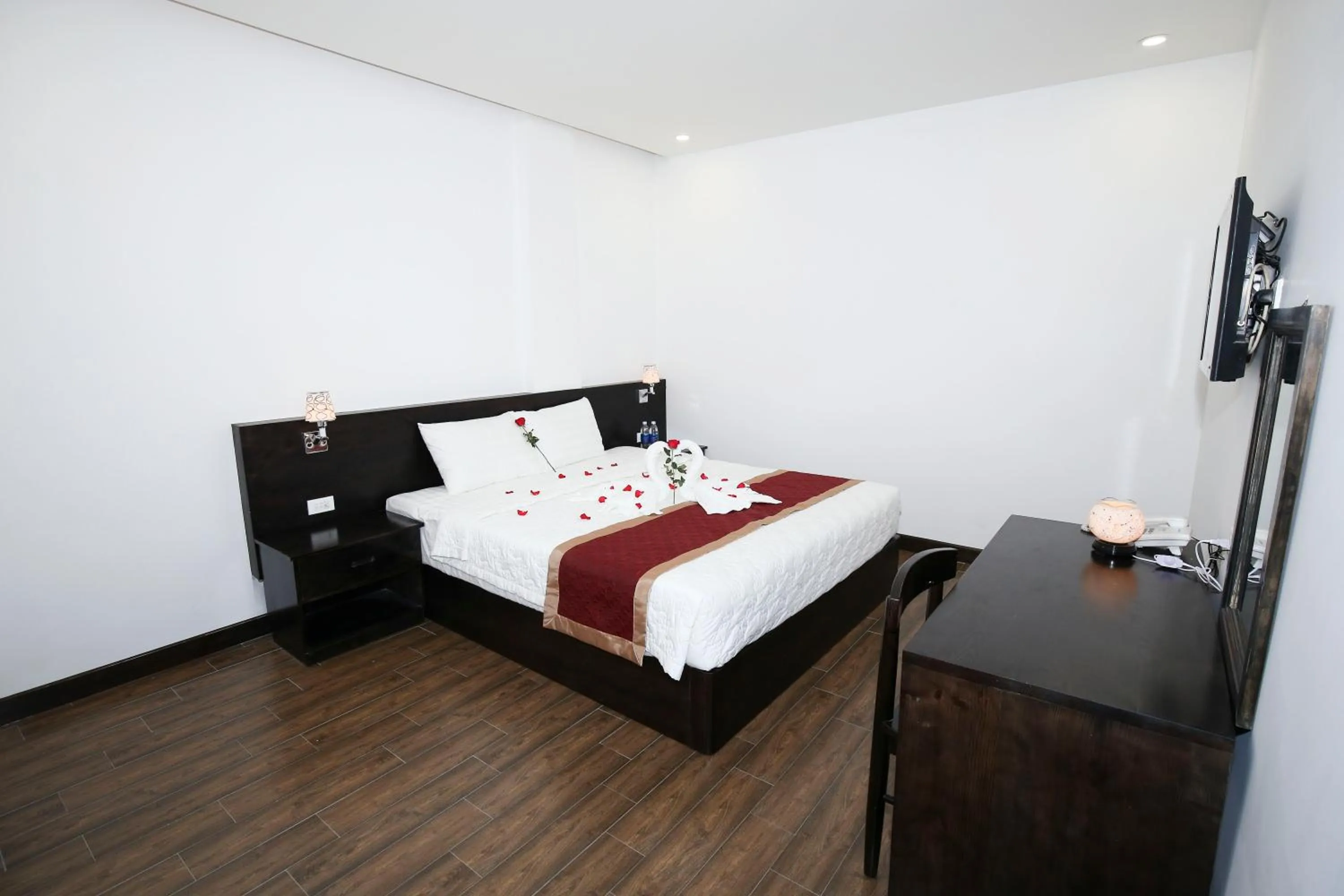 Photo of the whole room, Bed in Thanh Vy Hotel