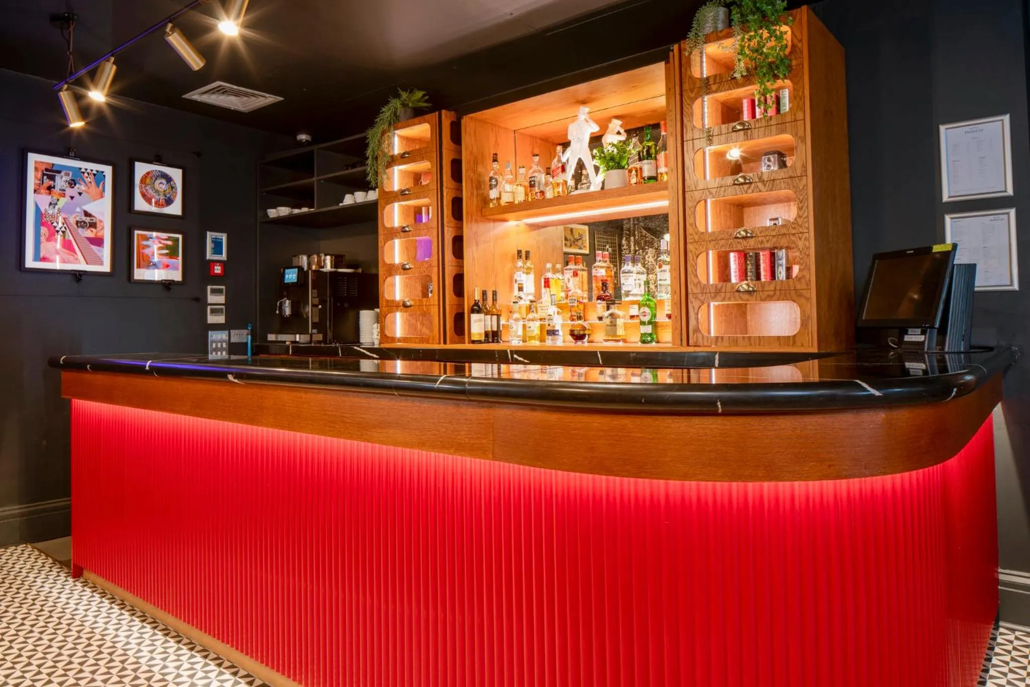 Lounge or bar in Hotel Indigo Edinburgh by IHG