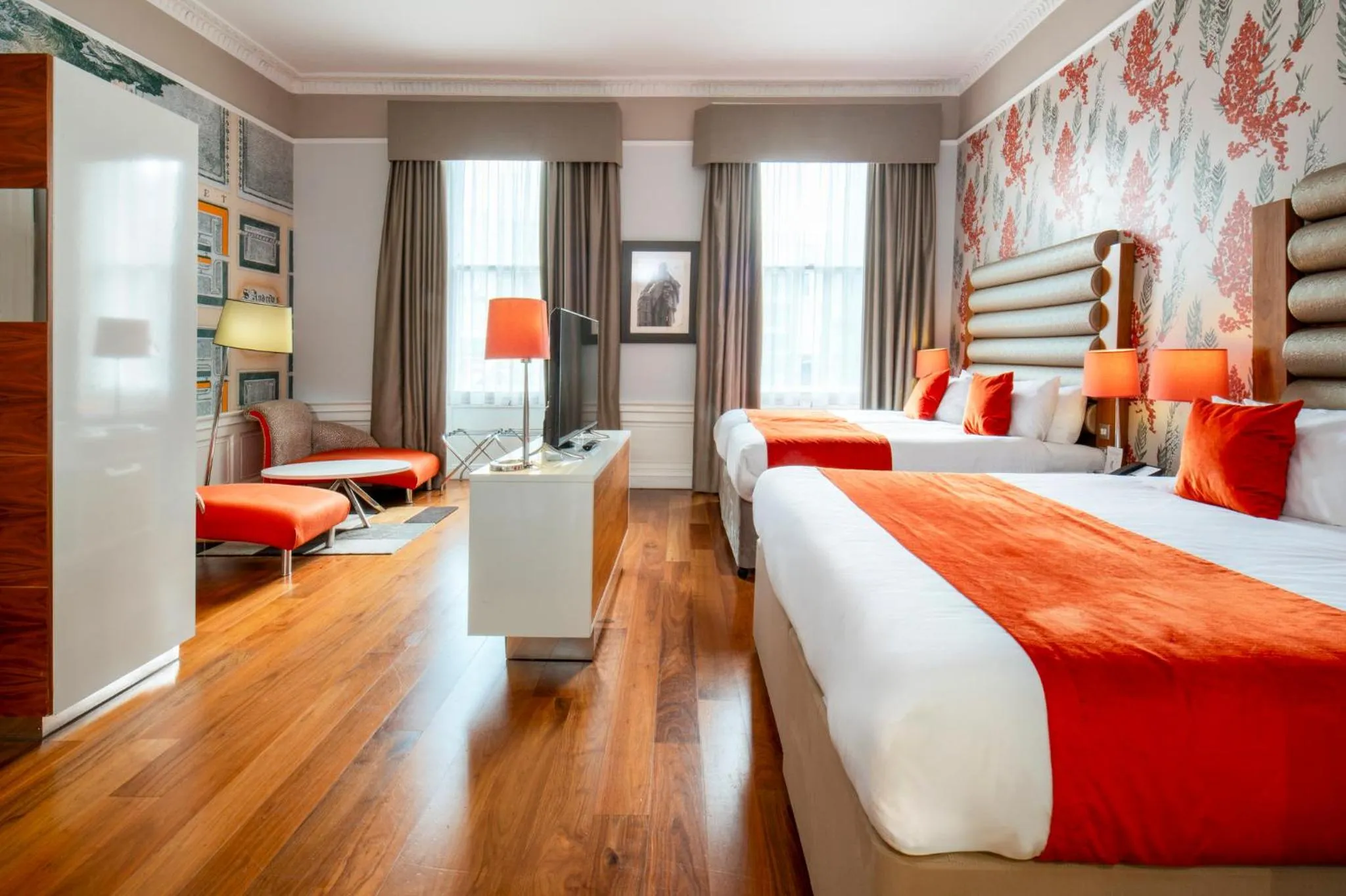 Photo of the whole room, Bed in Hotel Indigo Edinburgh by IHG