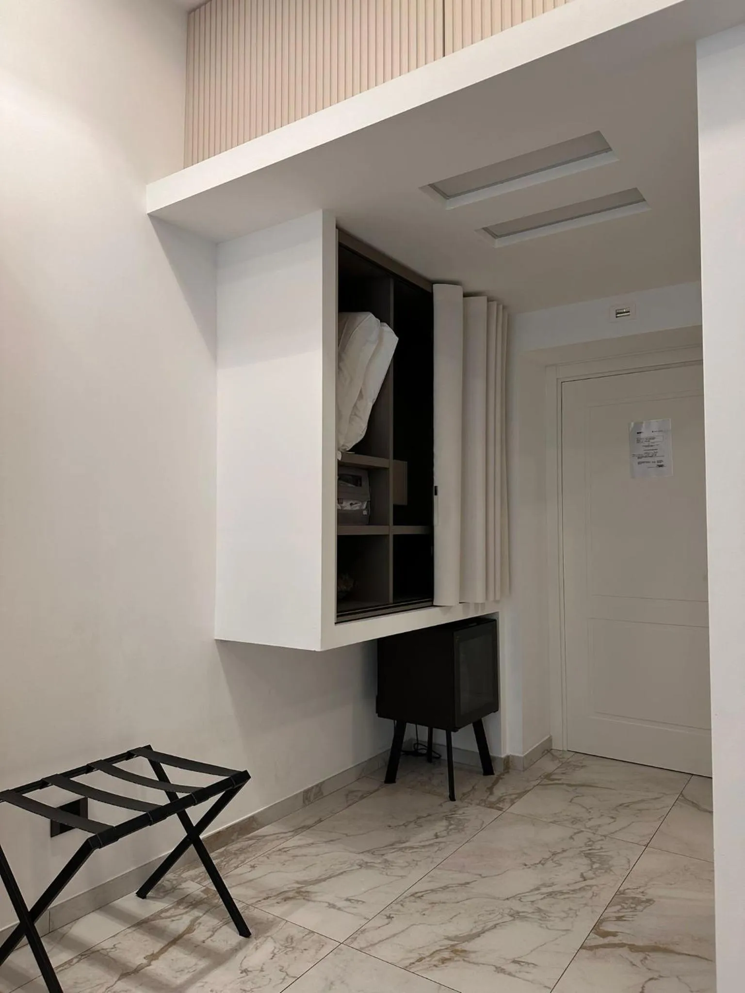 wardrobe in Maison Tritone