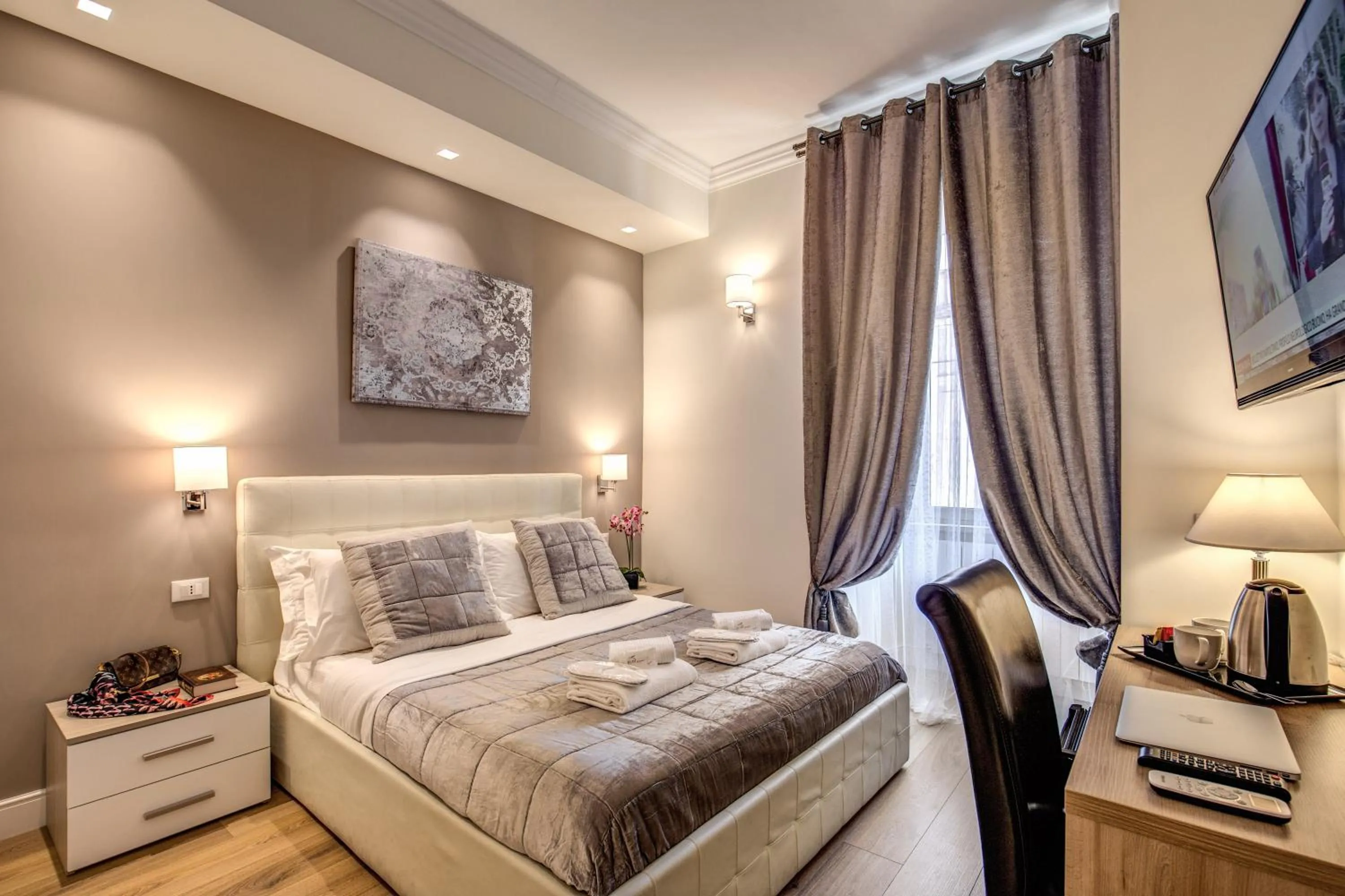 Bed in Chester Suites