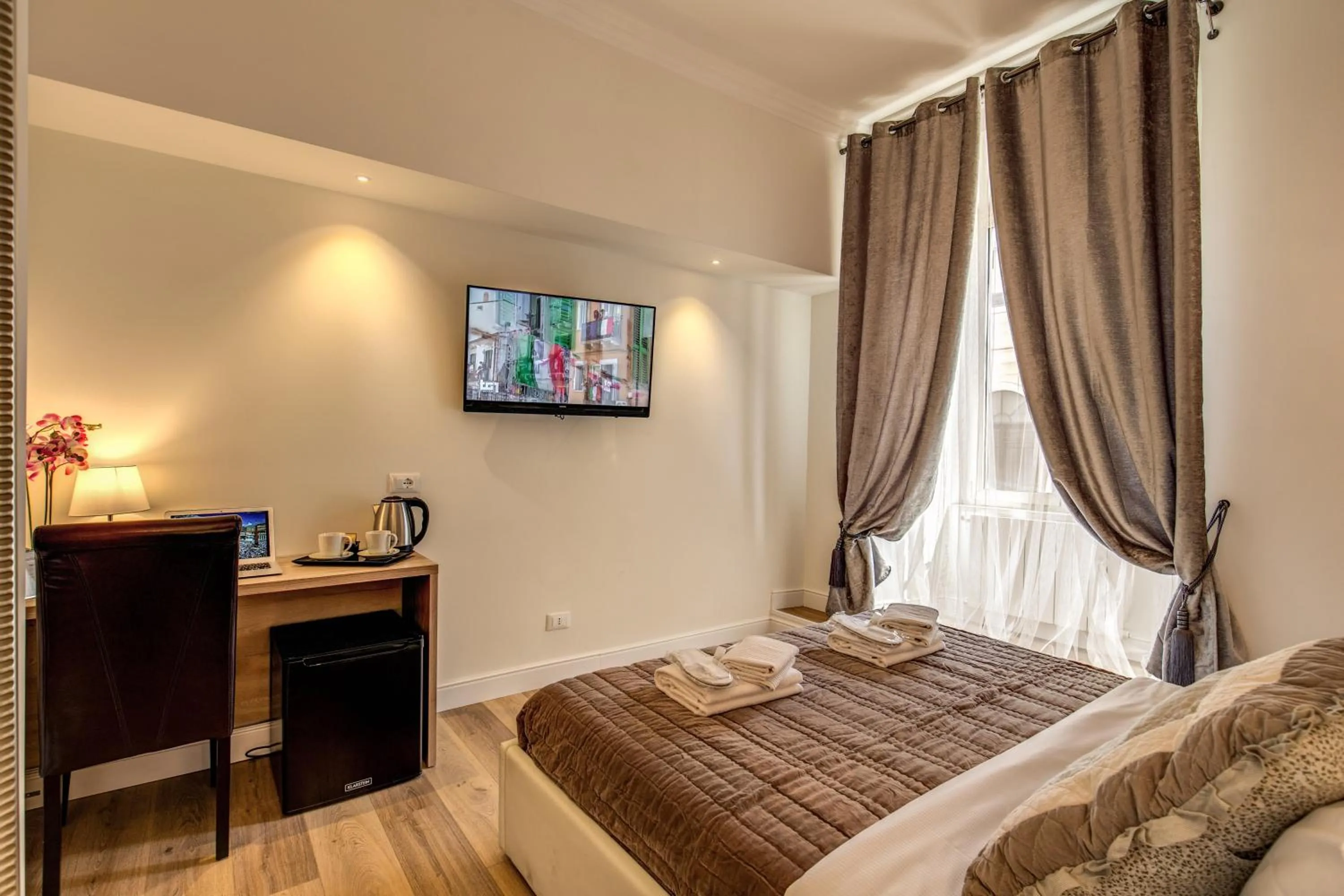 Bed in Chester Suites