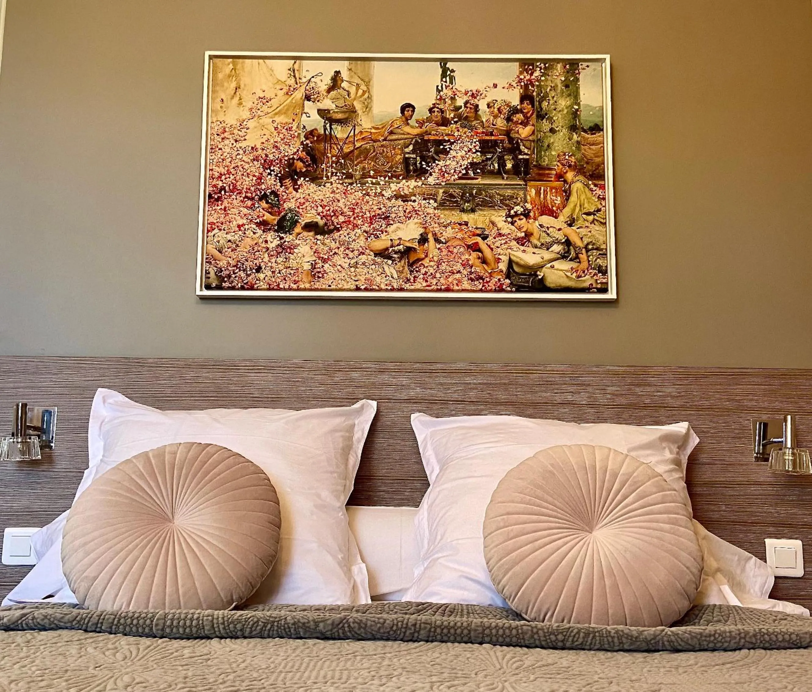 Bed in B&B Maison d'Hôtes - Château de Jouques