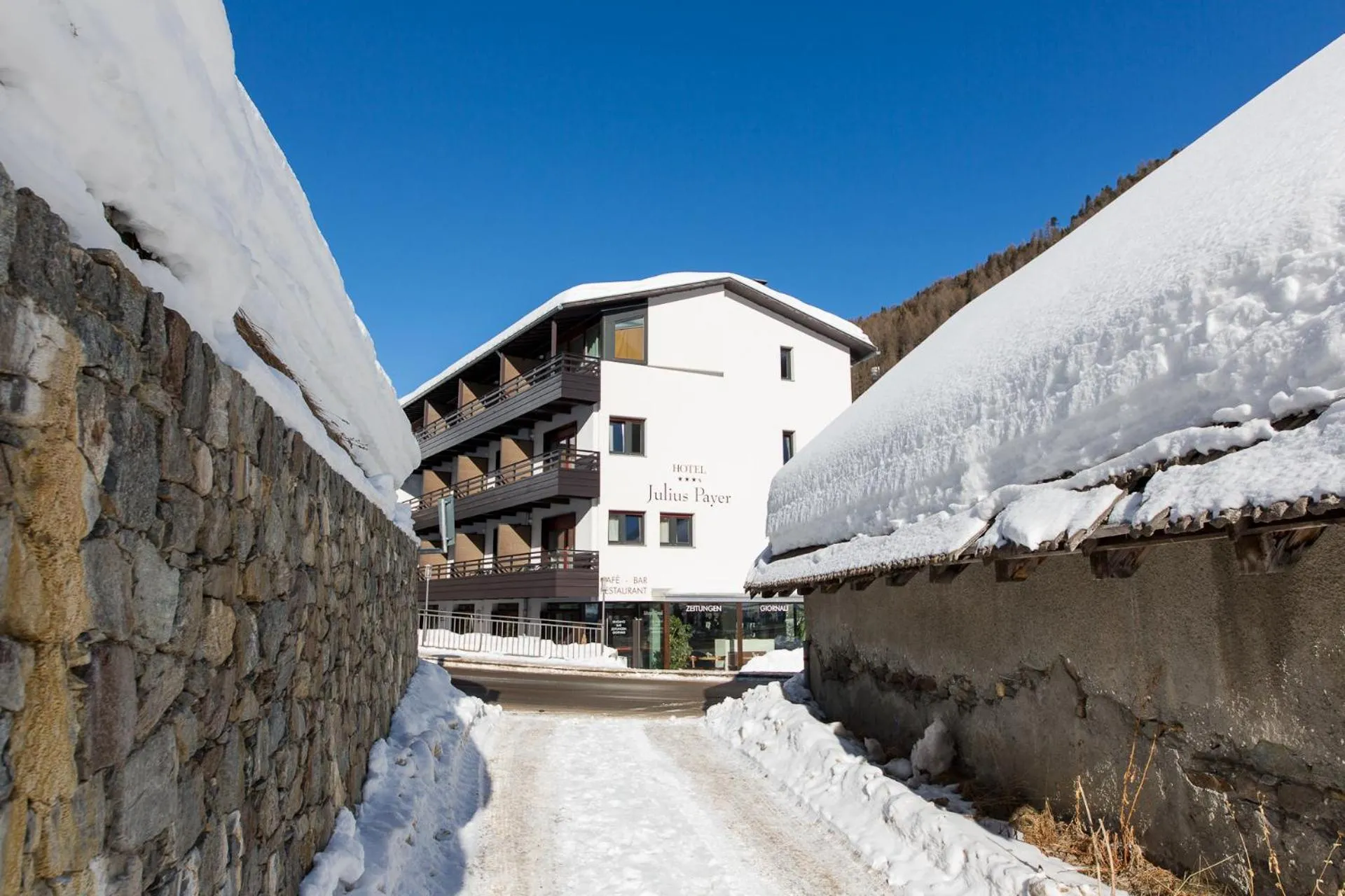 Facade/entrance in Hotel Julius Payer