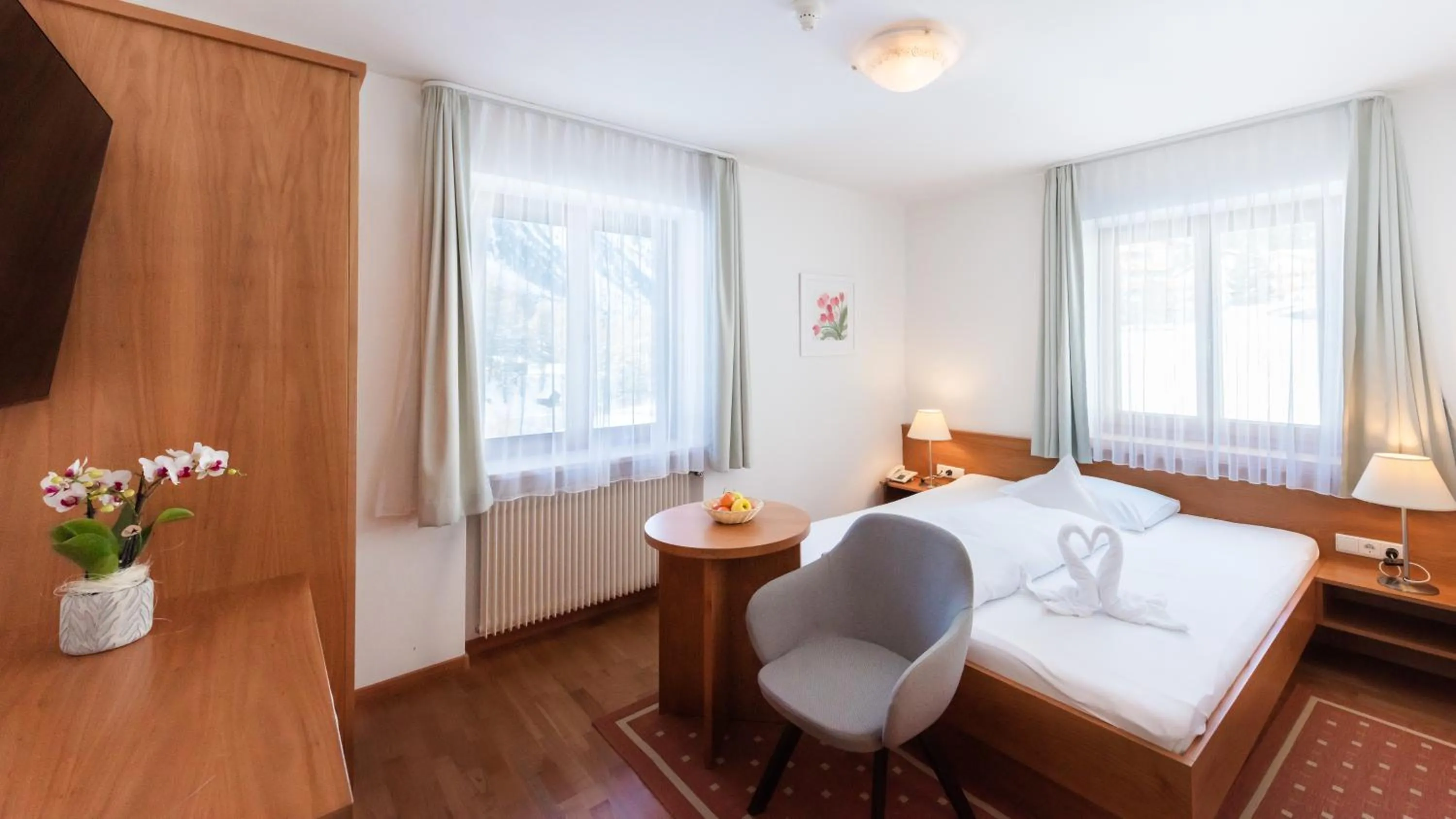 Photo of the whole room in Hotel Julius Payer