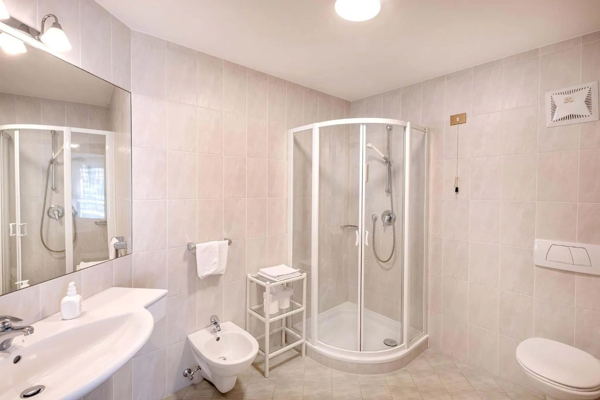Bathroom in Hotel Julius Payer