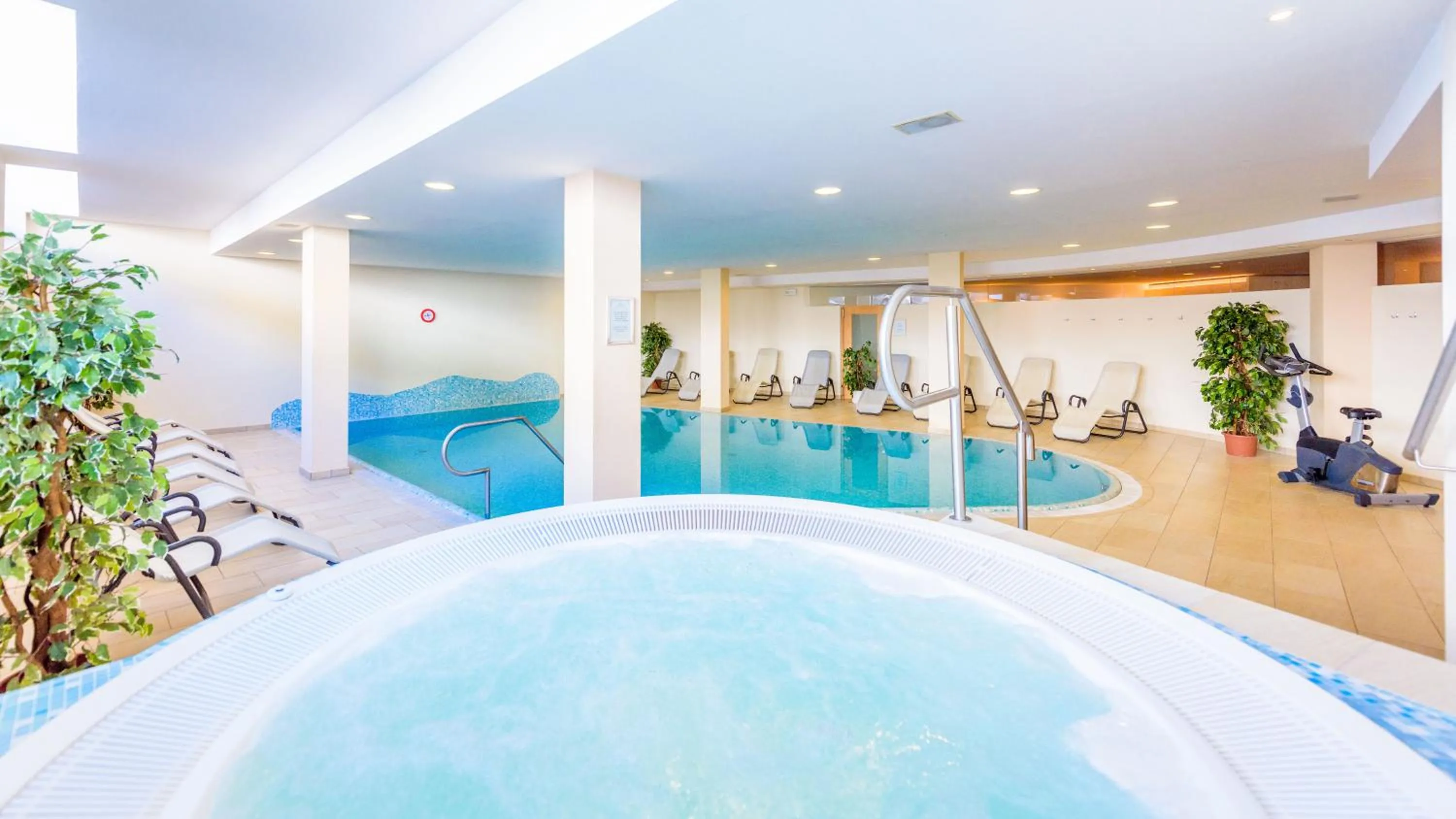 Hot Tub in Hotel Julius Payer