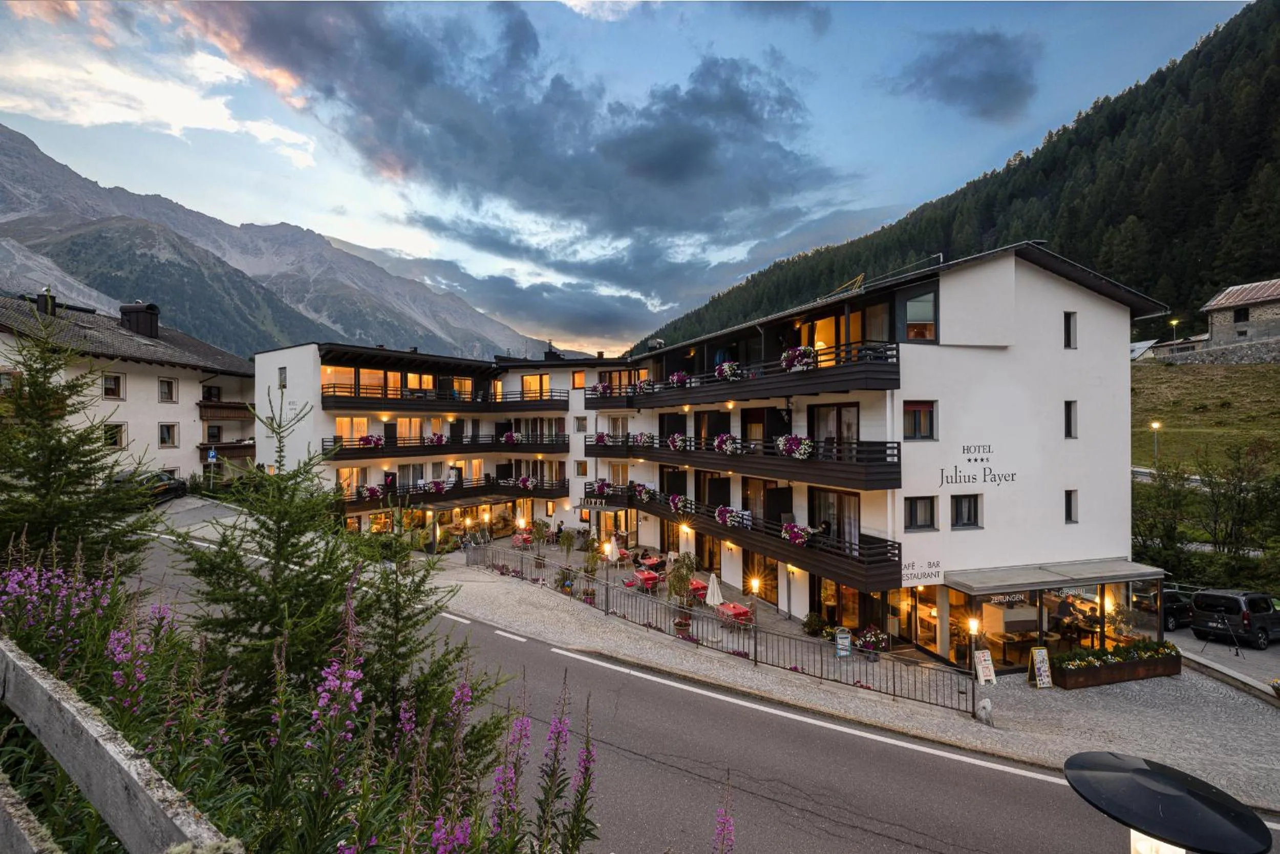 Property building in Hotel Julius Payer