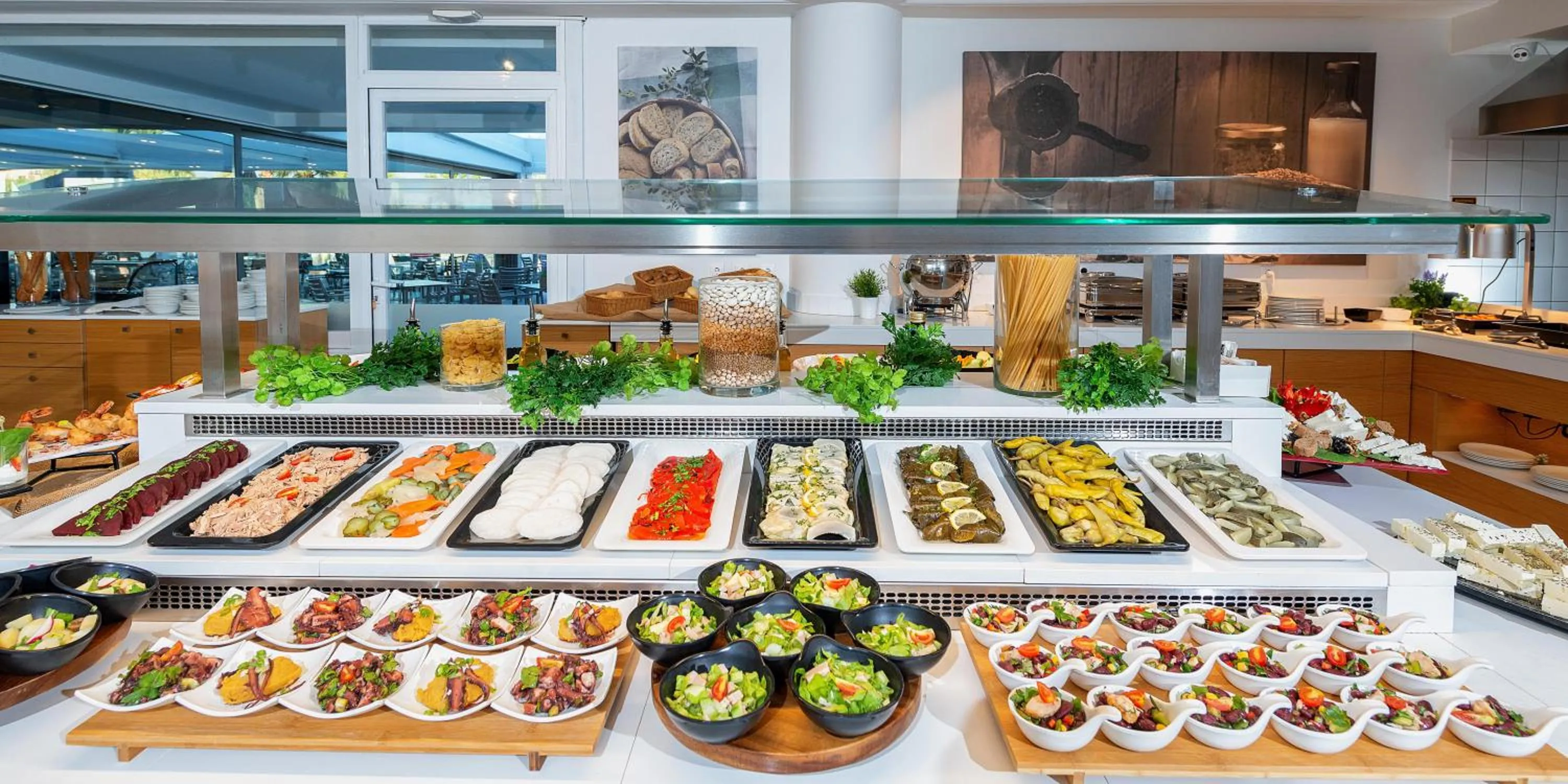 Restaurant/places to eat in Dore Boutique Hotel