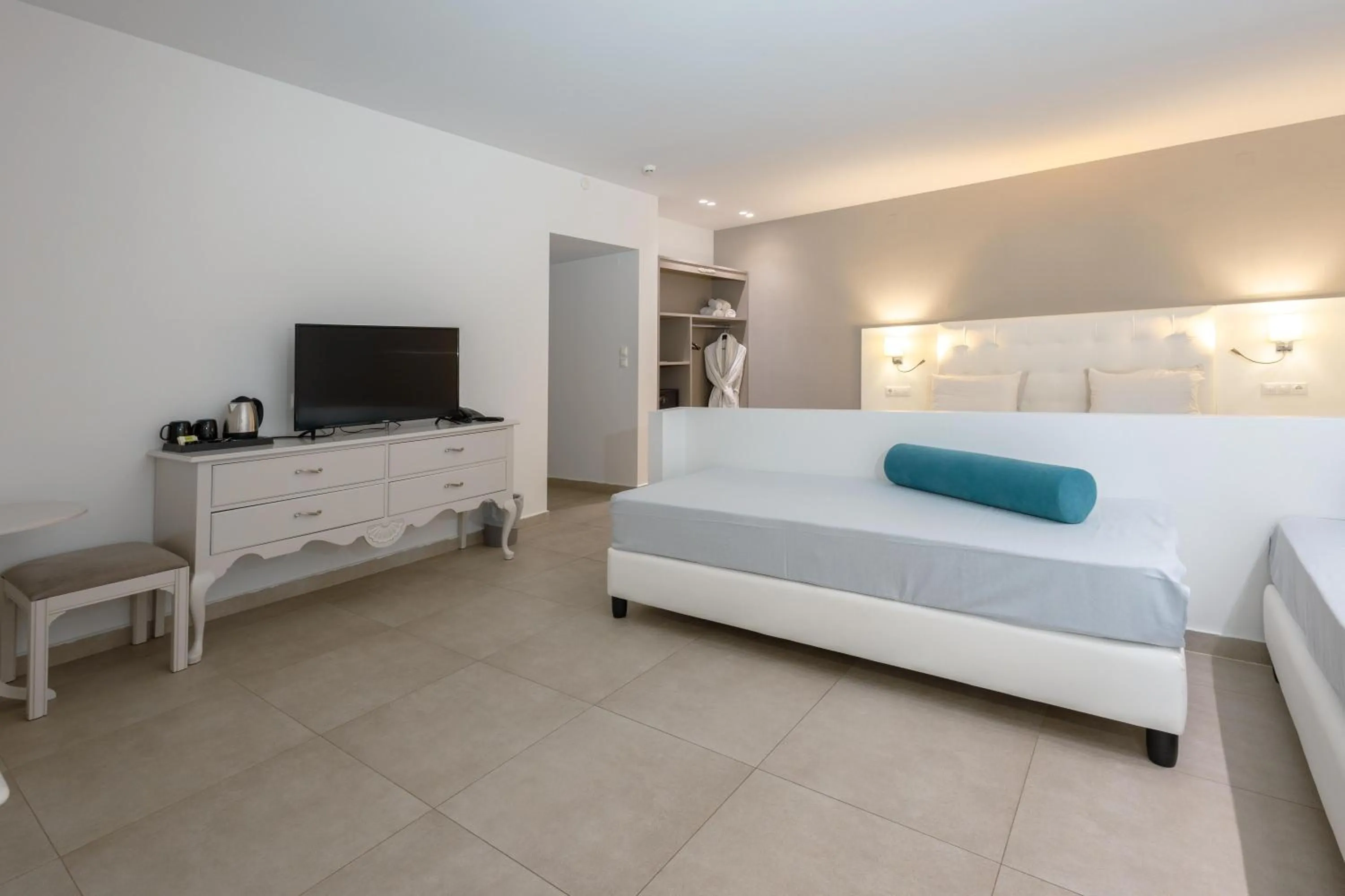 Photo of the whole room, Bed in Dore Boutique Hotel