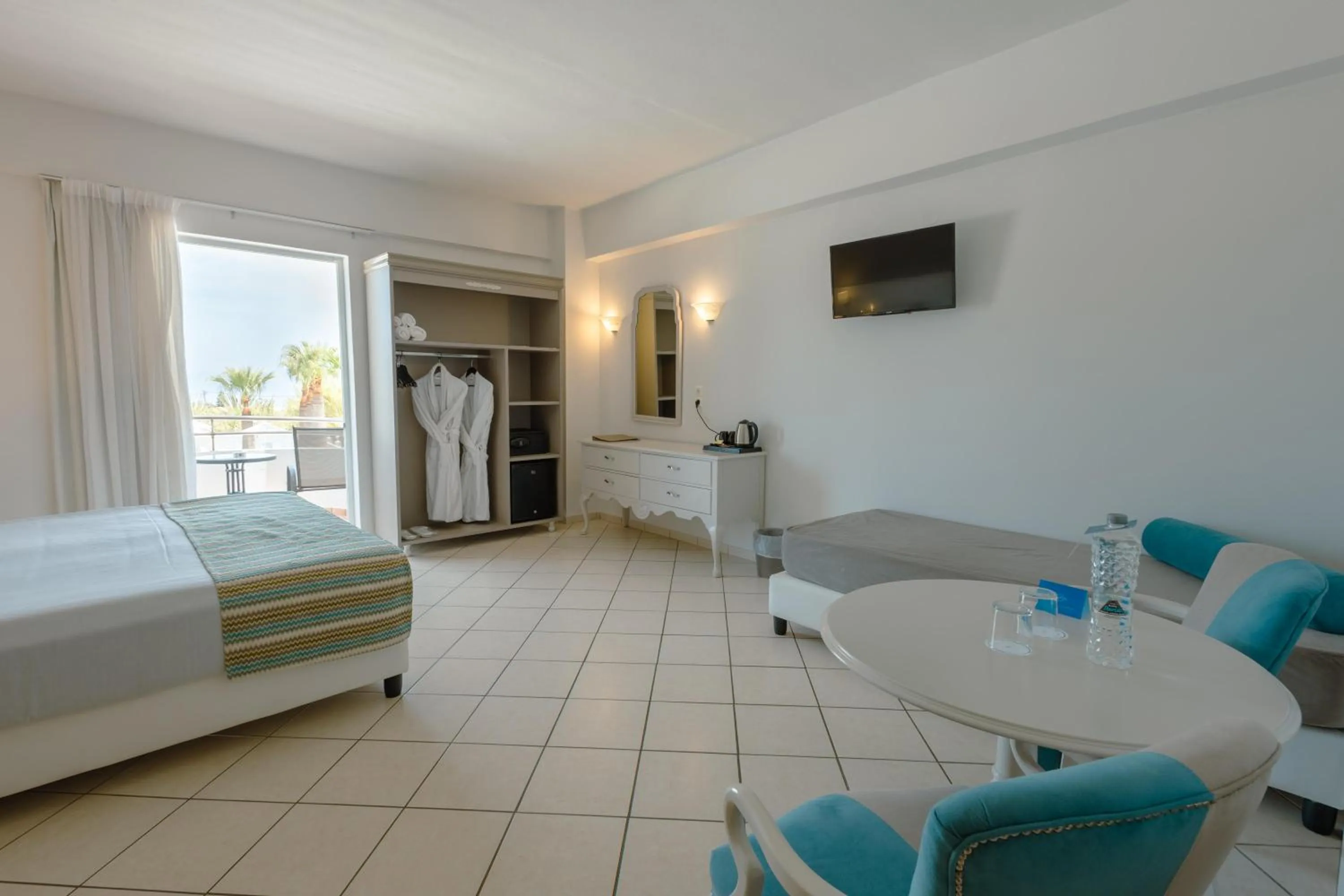 Photo of the whole room, Bed in Dore Boutique Hotel