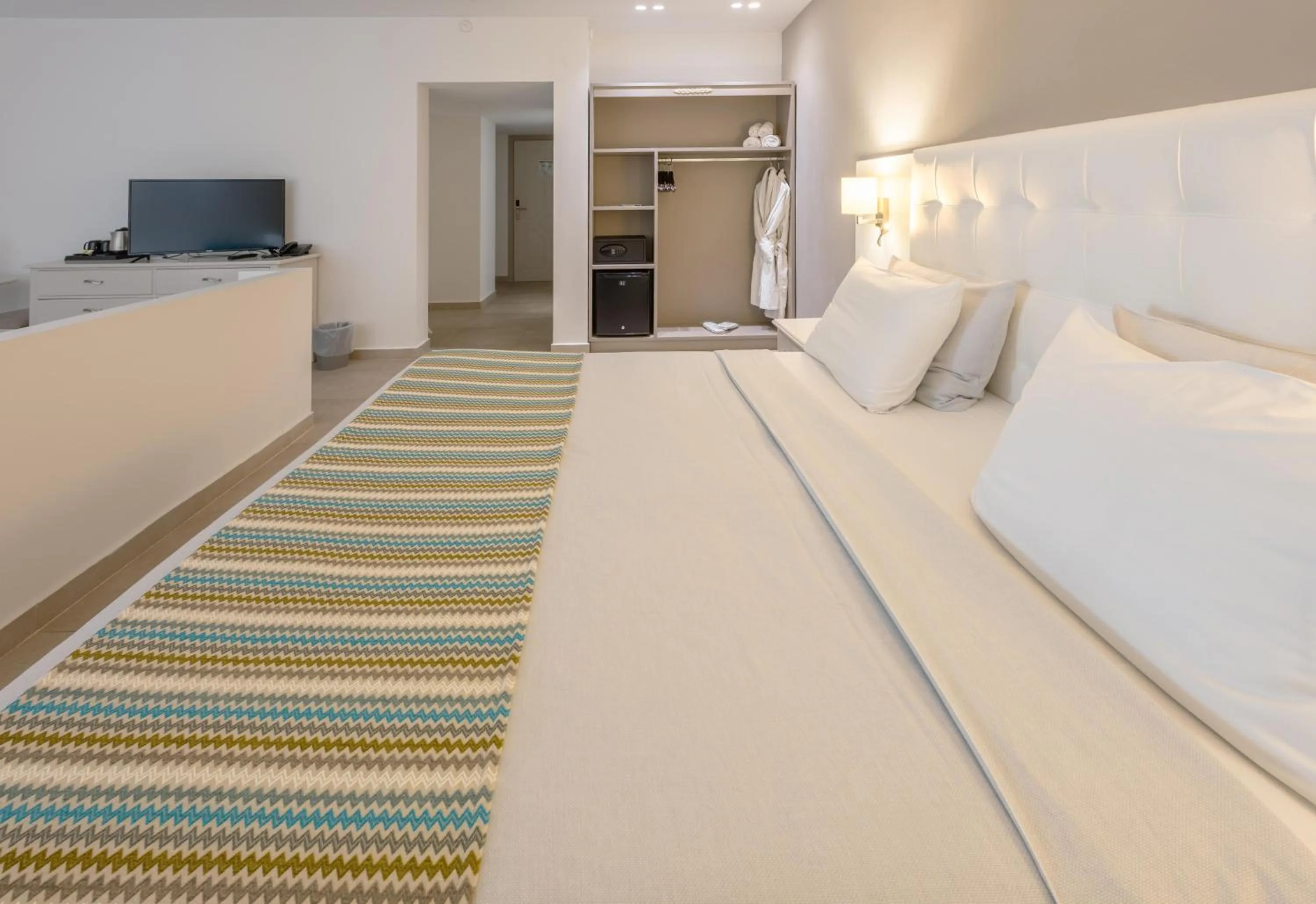 Photo of the whole room, Bed in Dore Boutique Hotel