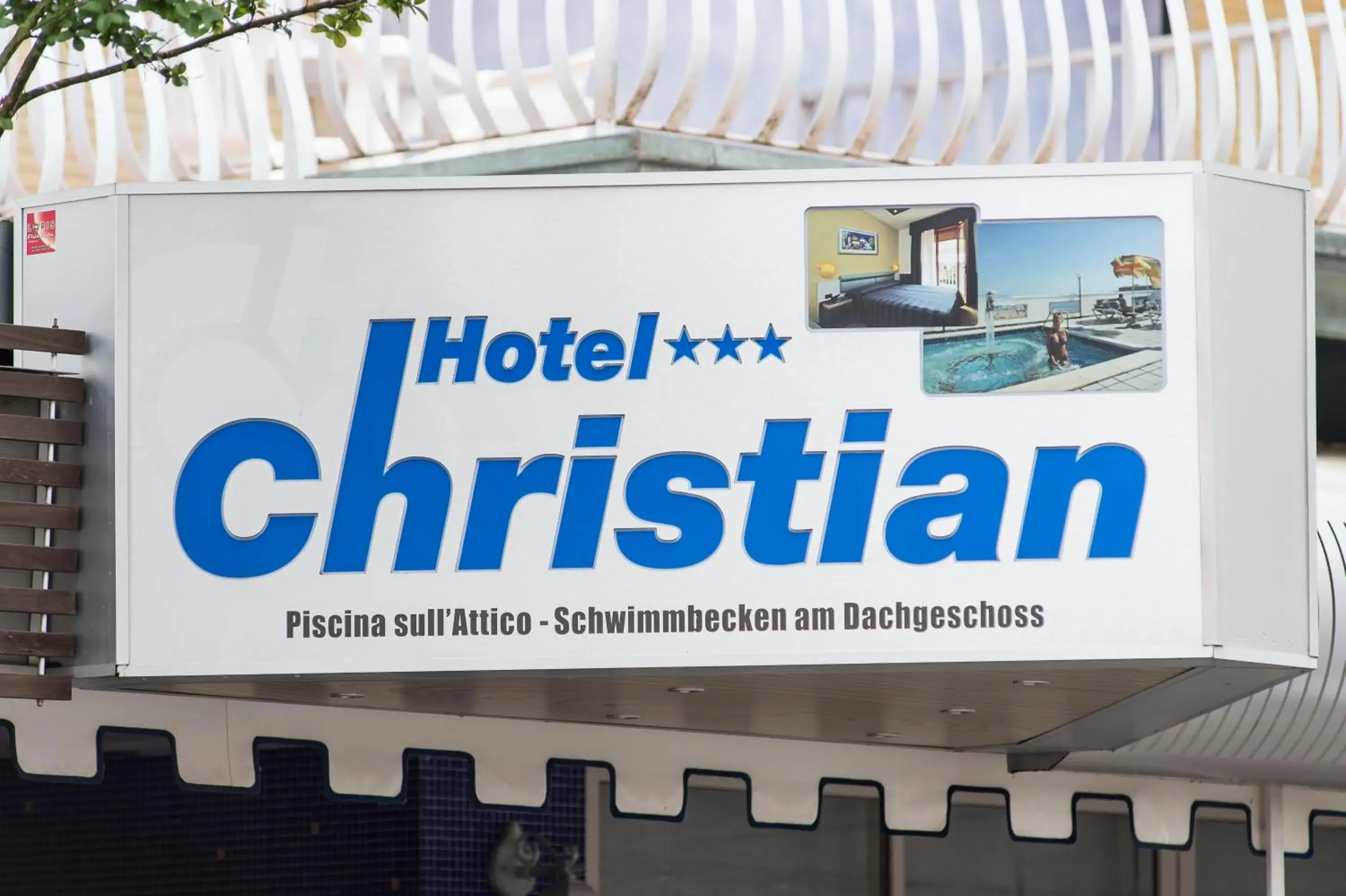 Facade/entrance in Hotel Christian