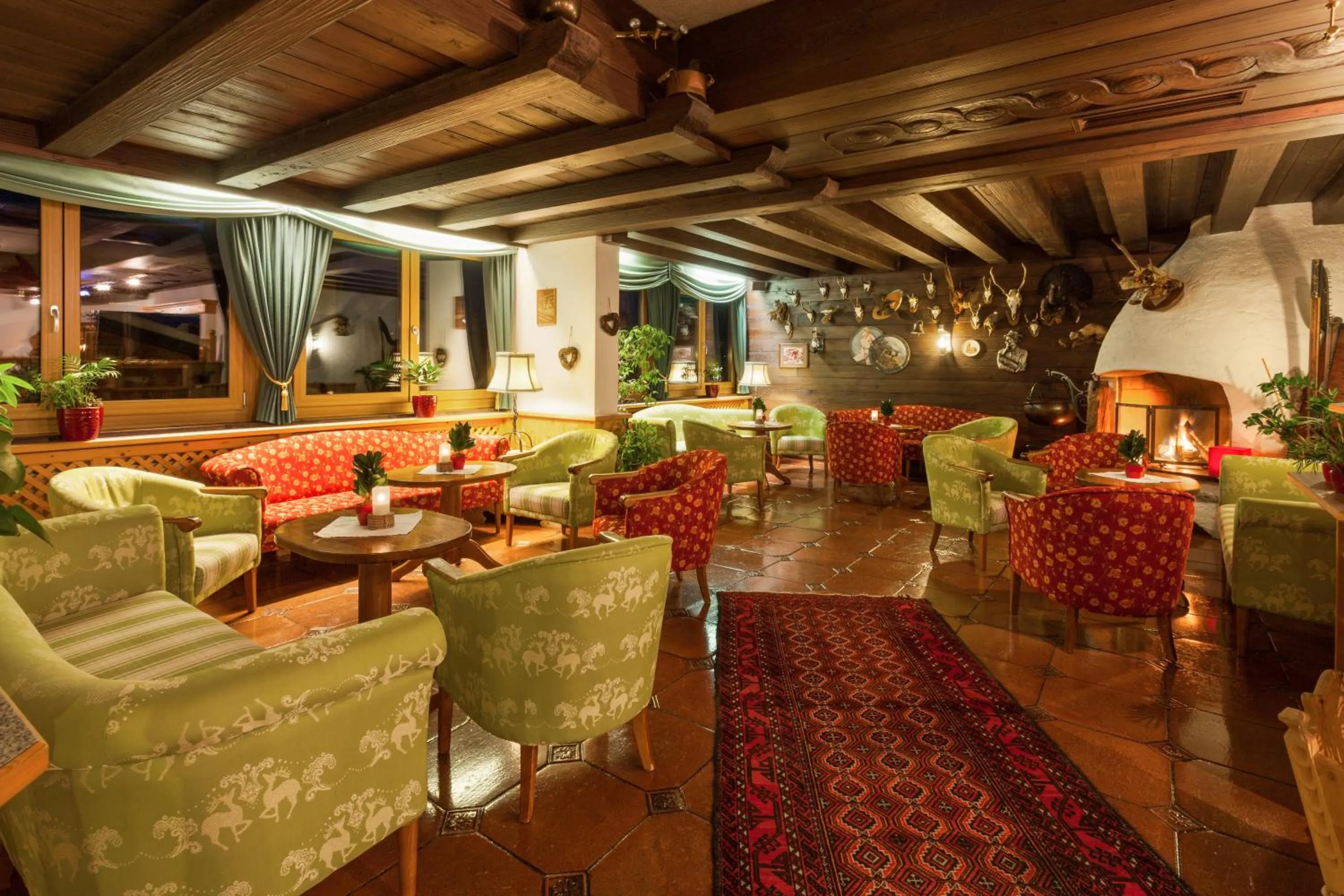 Lobby or reception in Alpen Wohlfühlhotel Dörflwirt