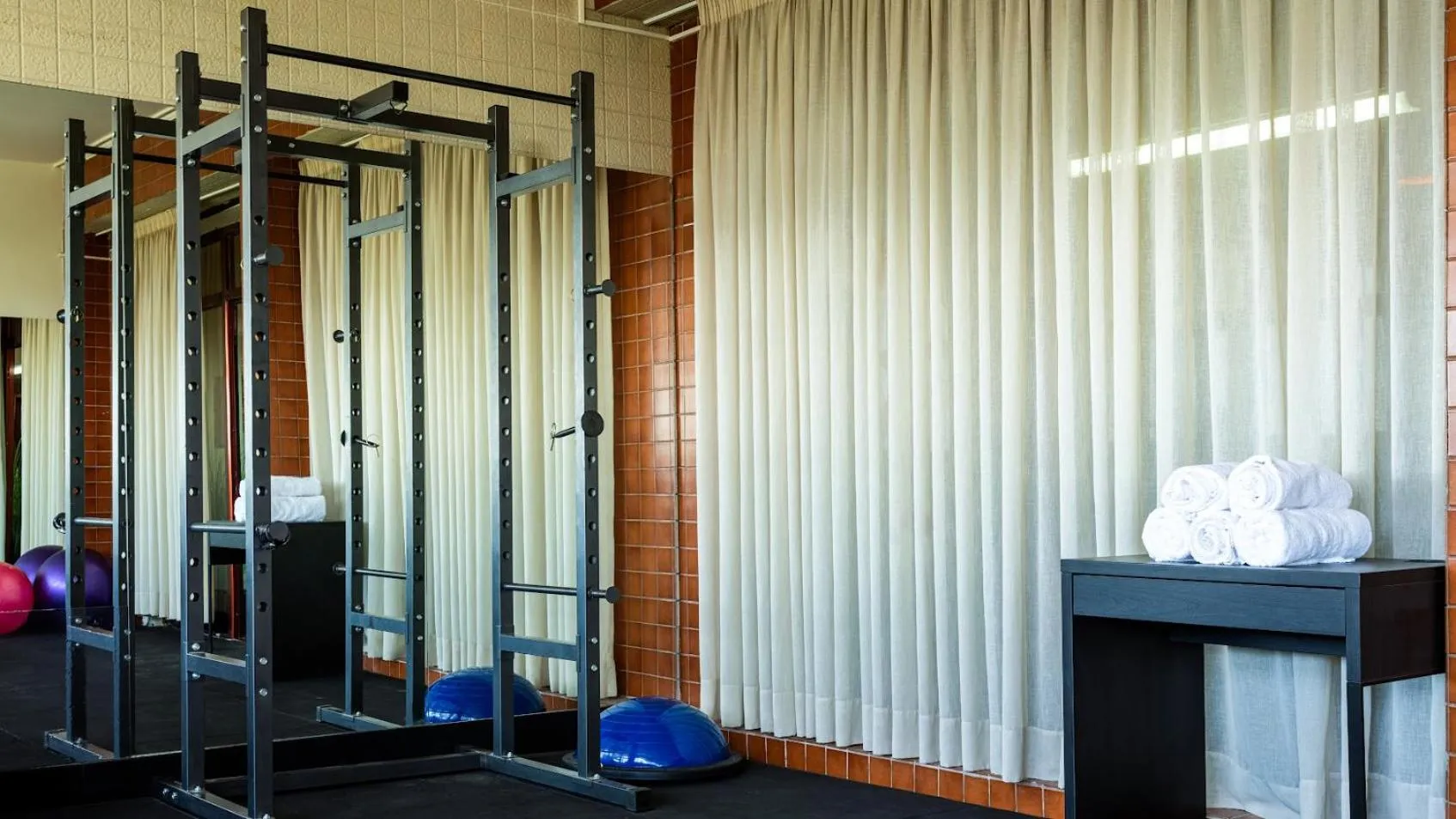 Fitness centre/facilities in Inbar Hotel