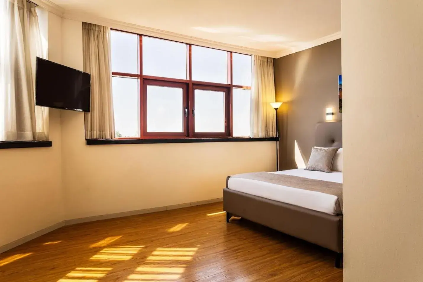 Photo of the whole room, Bed in Inbar Hotel Photo of the whole room, Bed in Inbar Hotel