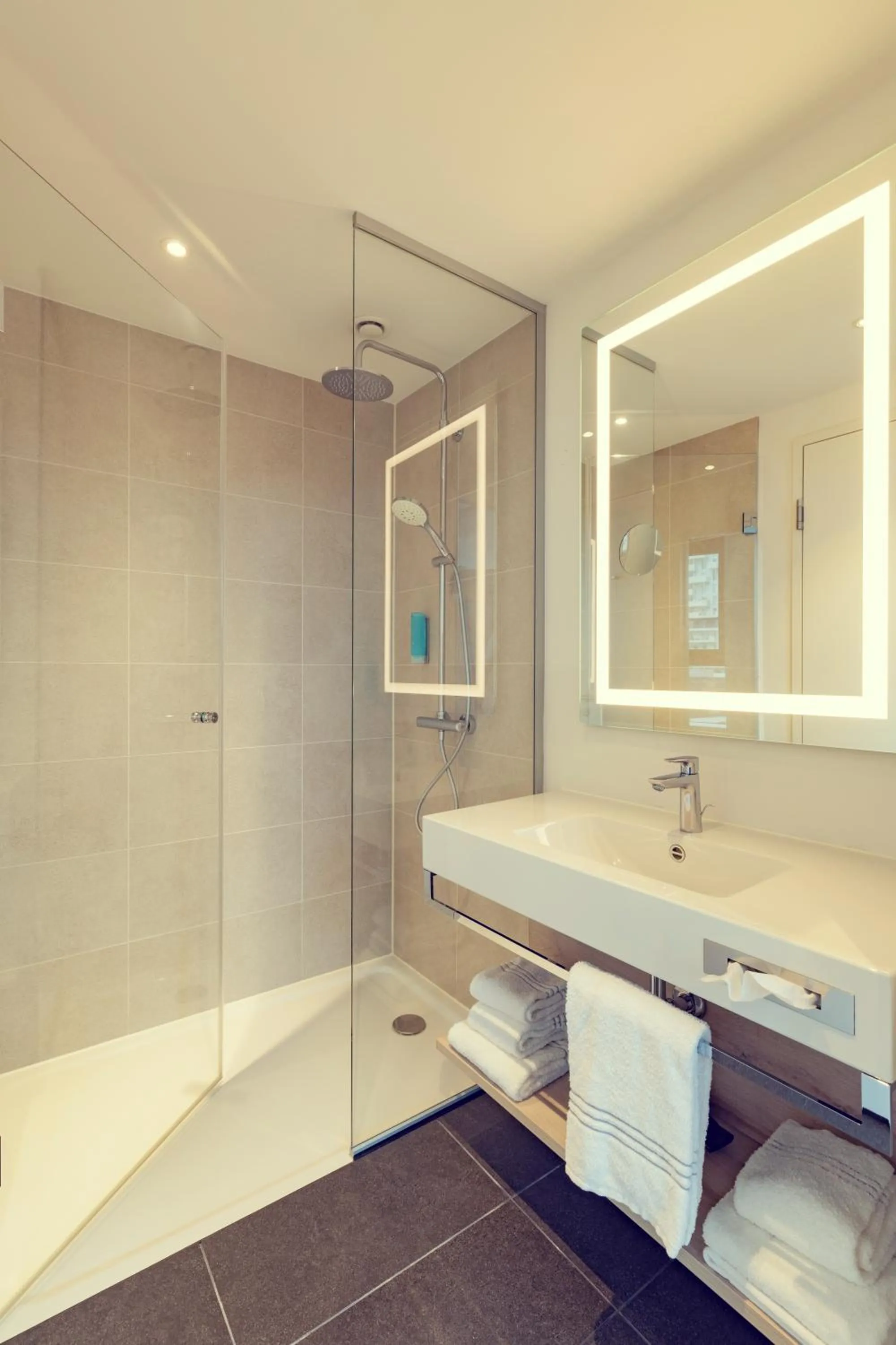 Bathroom in roomz hotel & conference center vienna prater