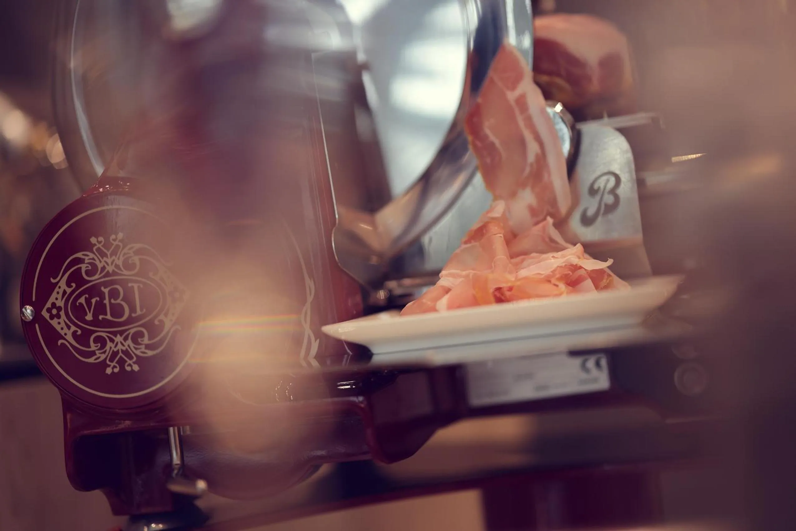 Breakfast in roomz hotel & conference center vienna prater