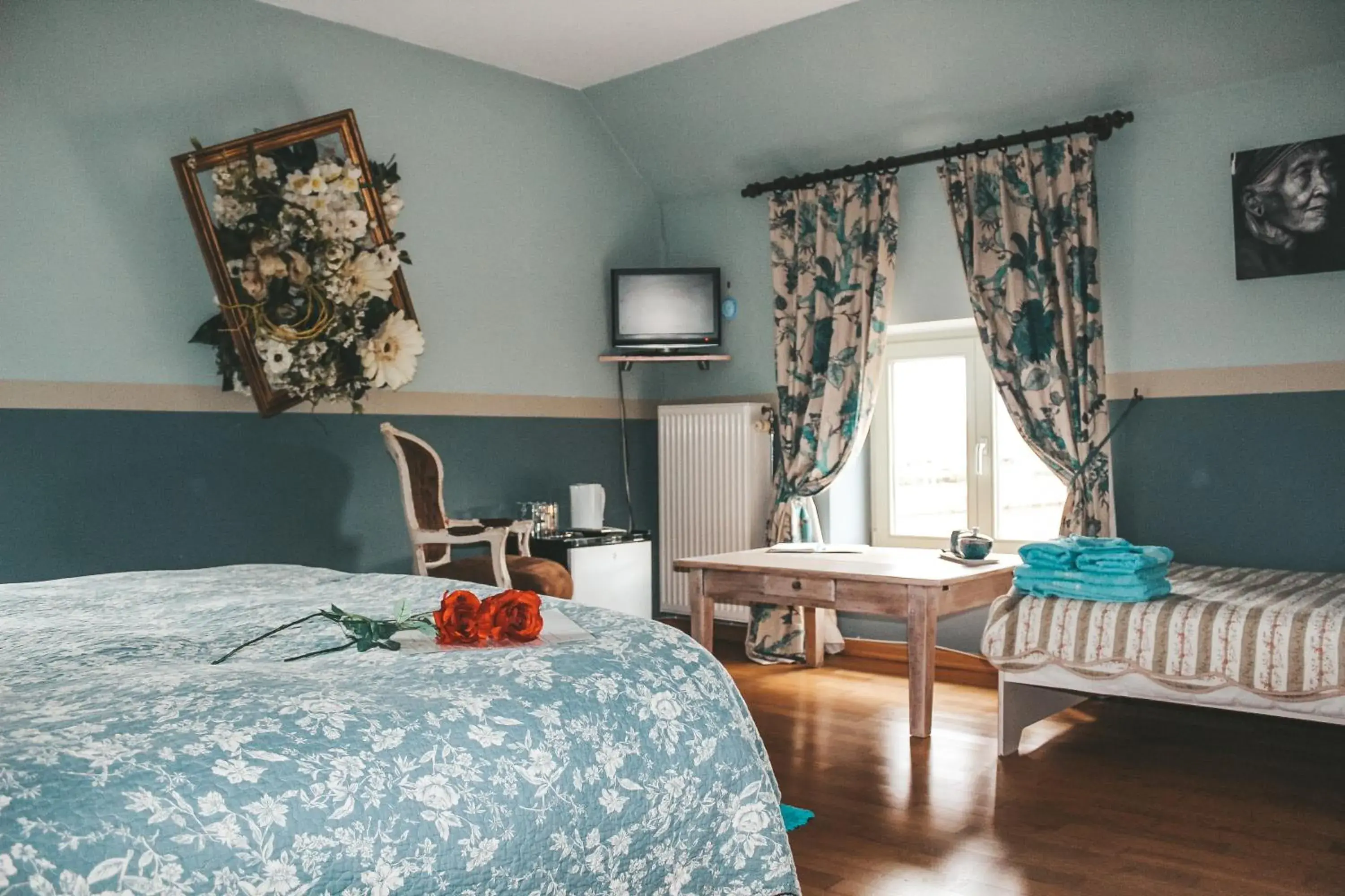 Deluxe Double or Twin Room with River View in Hoeve Westdijk Deluxe Double or Twin Room with River View in Hoeve Westdijk