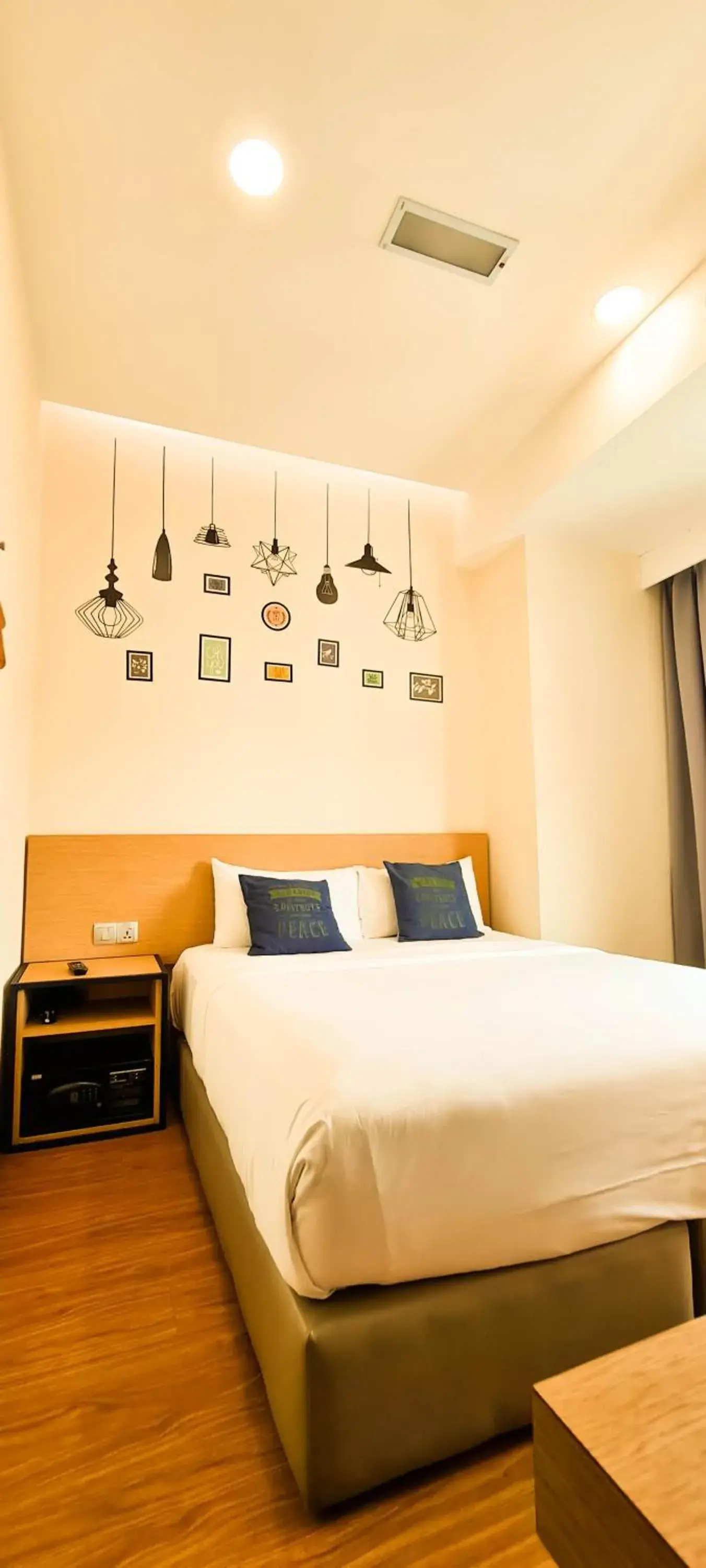 Bed in Qlio Hotel Bed in Qlio Hotel