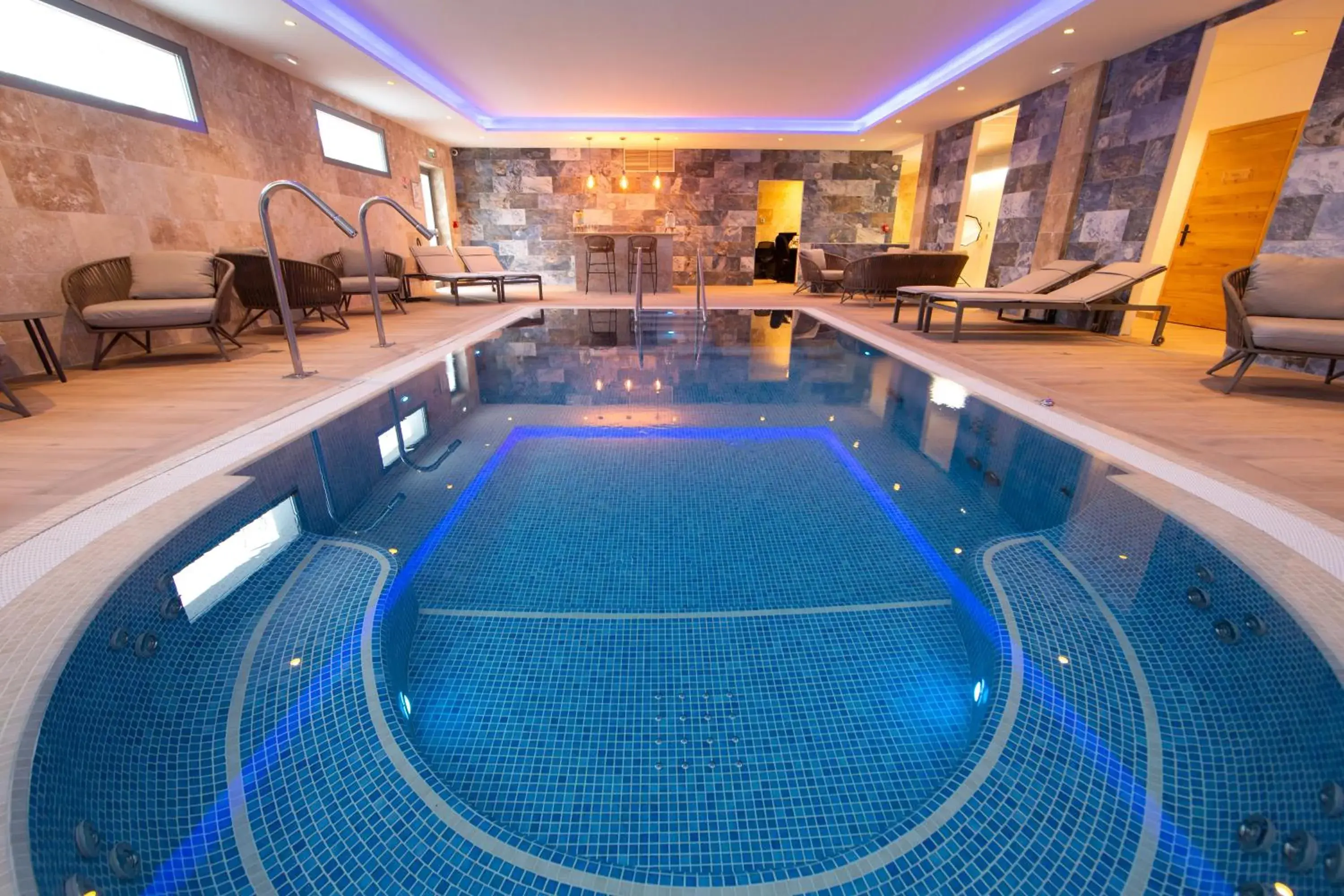 Logis Hotel Restaurant SPA Les Oliviers Logis Hotel Restaurant SPA Les Oliviers