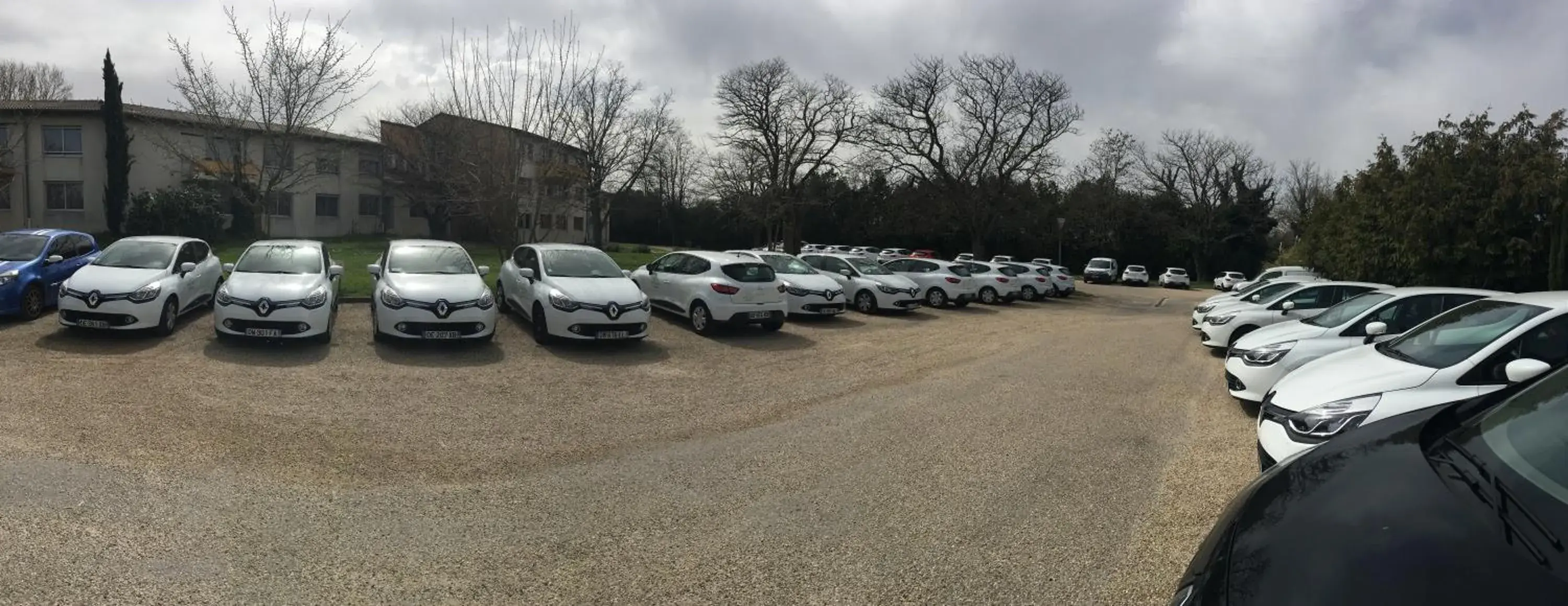 Facade/entrance in Logis Hotel Restaurant SPA Les Oliviers Facade/entrance in Logis Hotel Restaurant SPA Les Oliviers