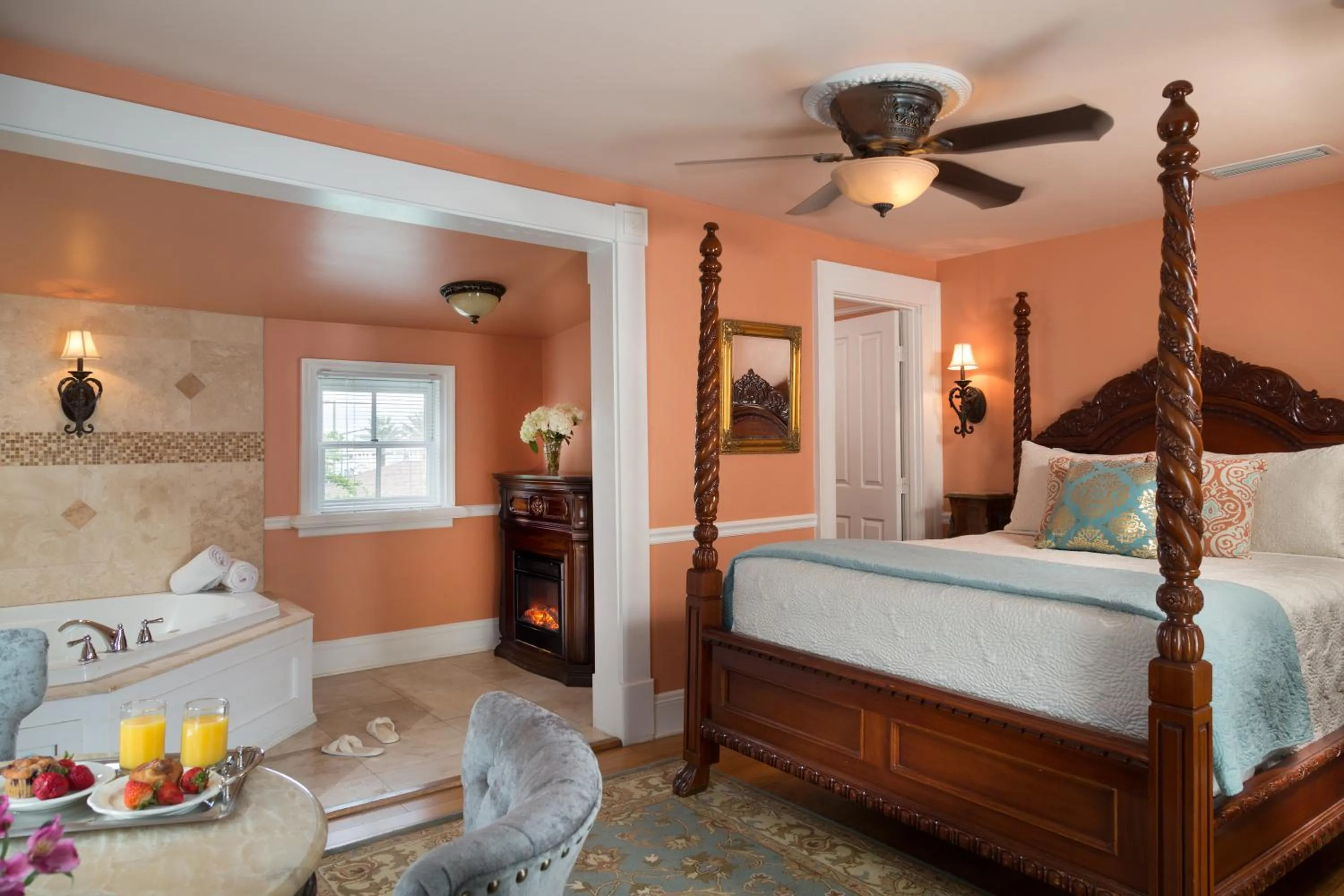 Photo of the whole room, Bed in Bayfront Marin House