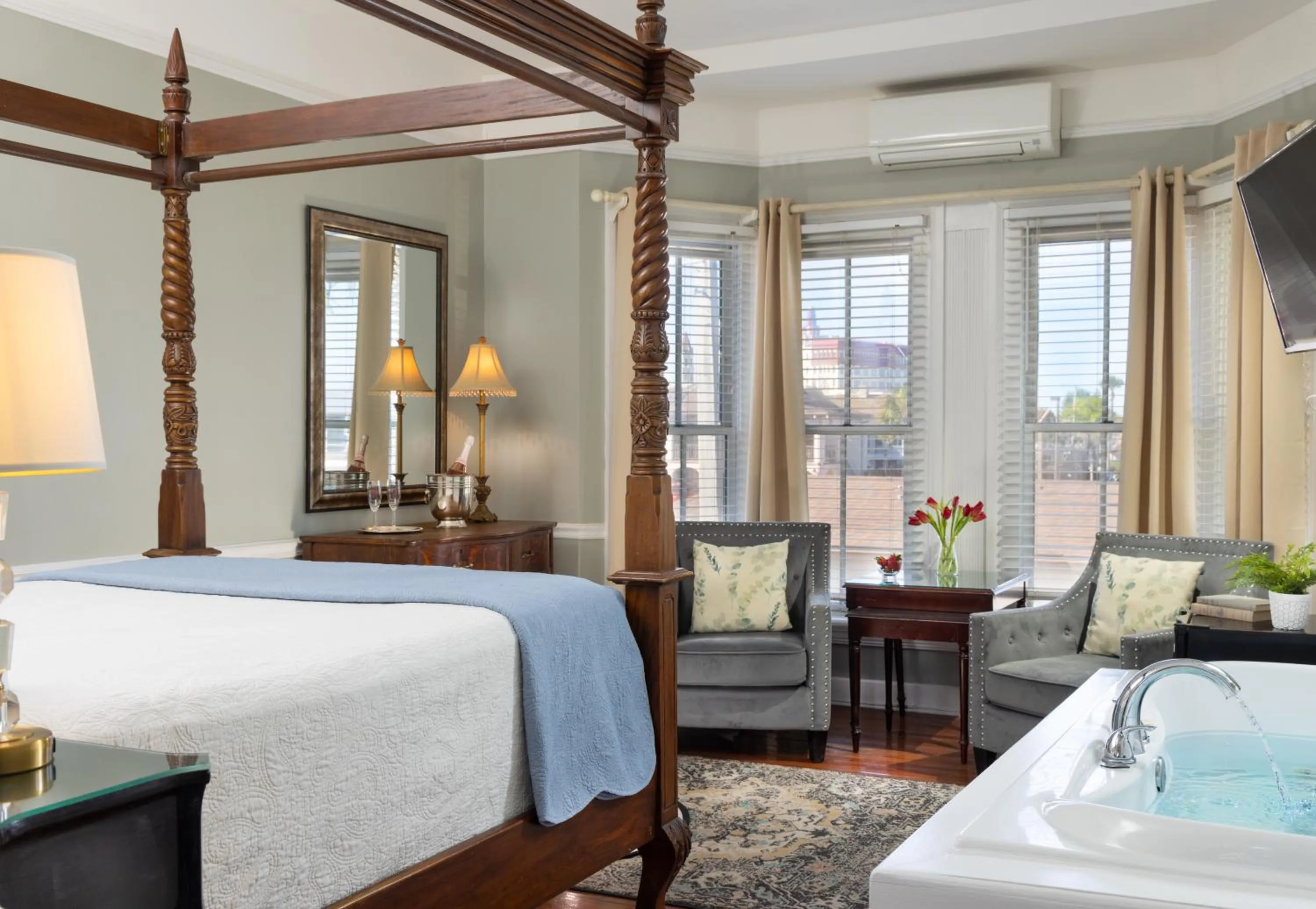 Bed in Bayfront Marin House