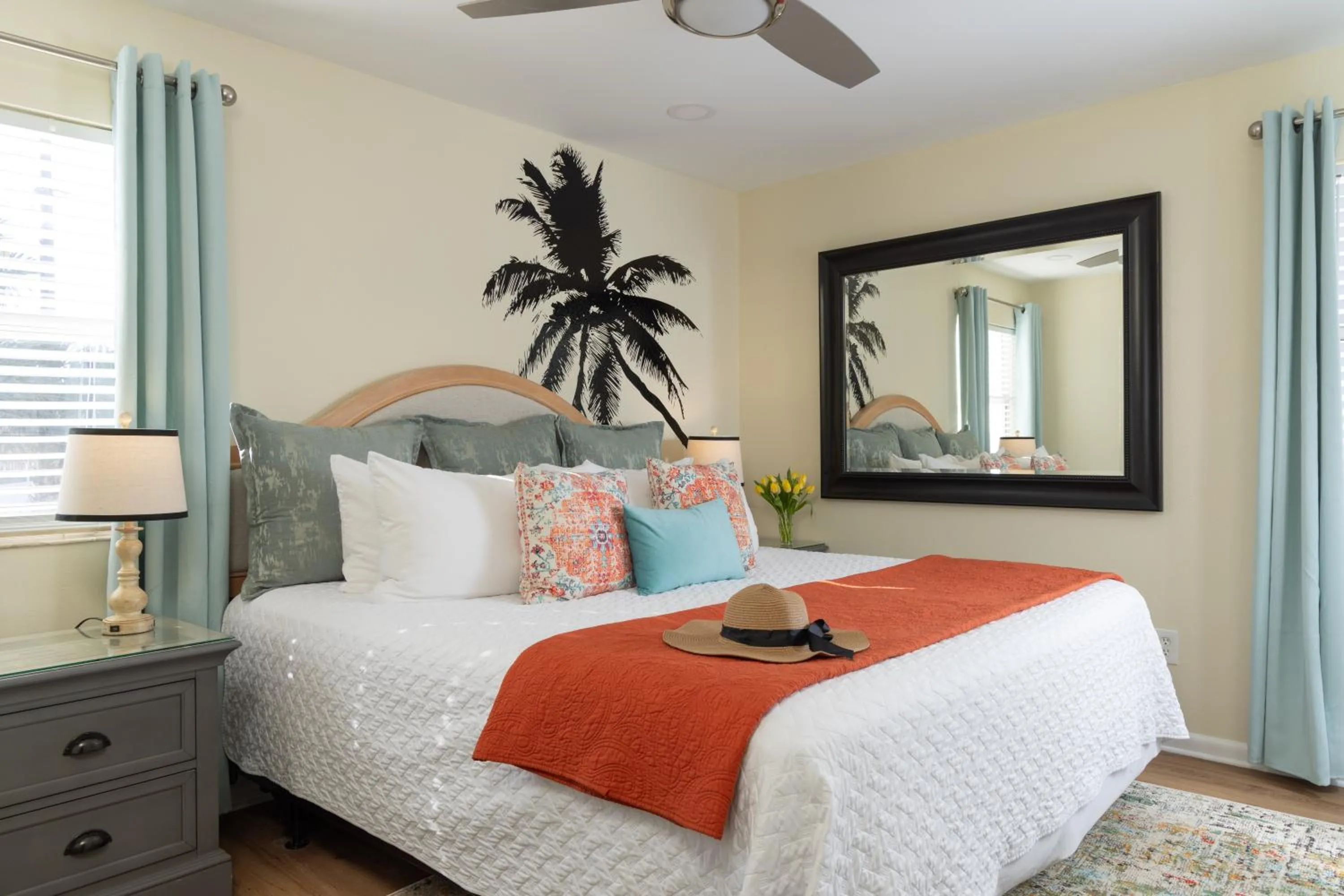 Bed in Bayfront Marin House