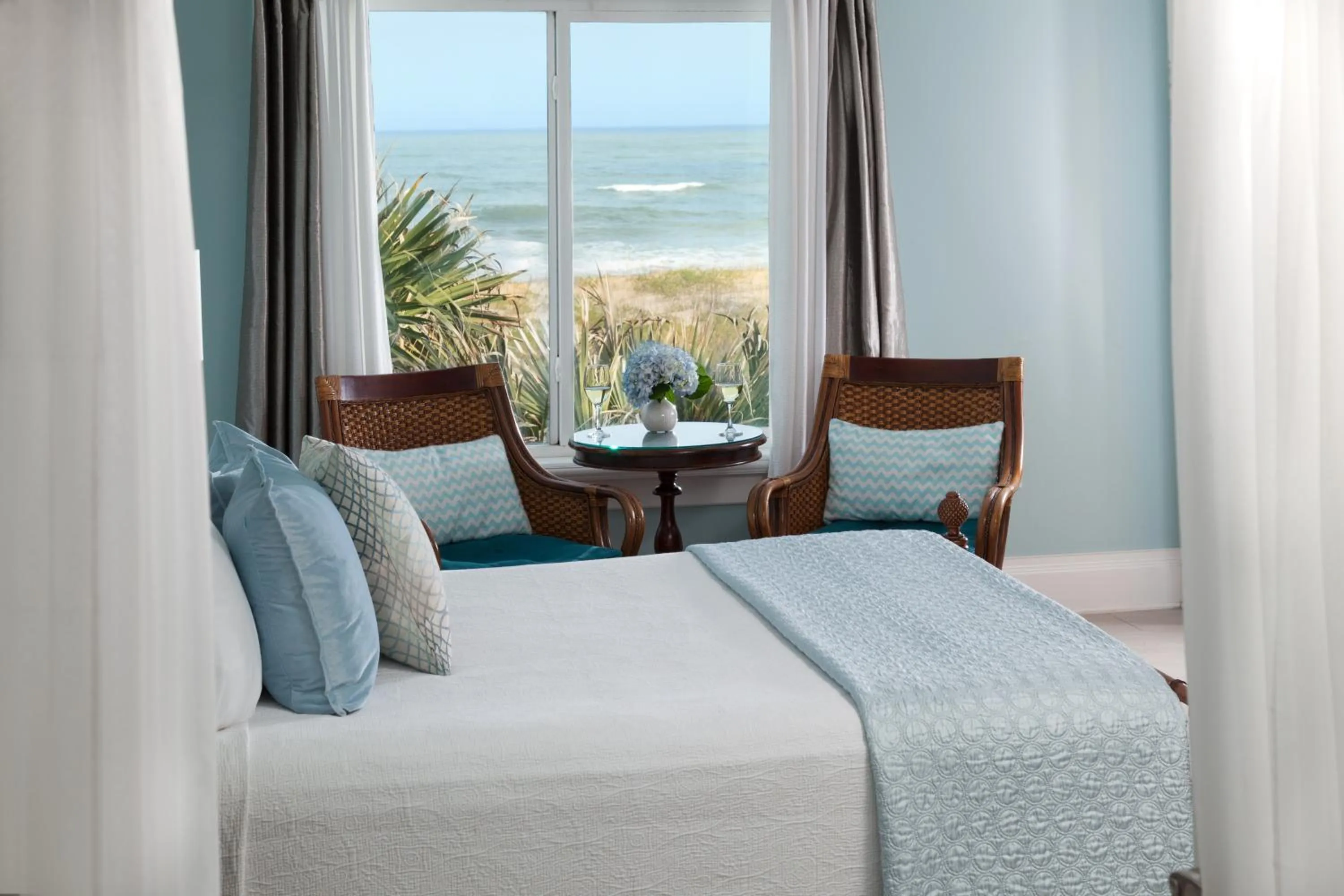 Bed in Bayfront Marin House