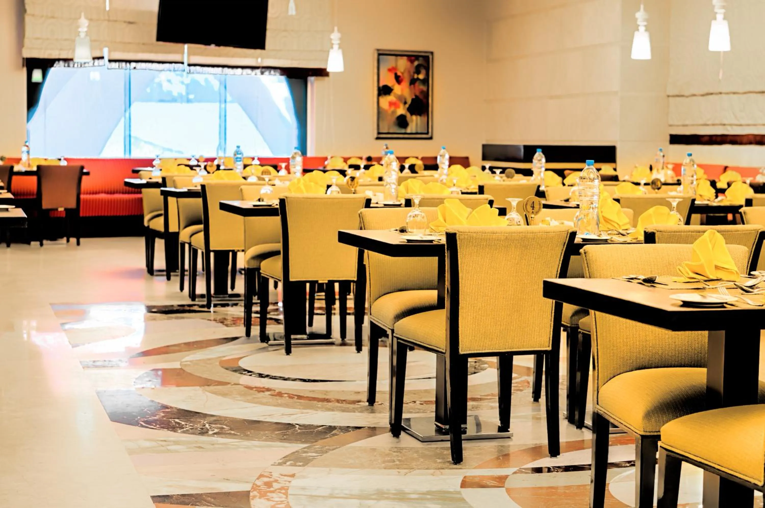 Restaurant/places to eat in Al Ghufran Safwah Hotel Makkah