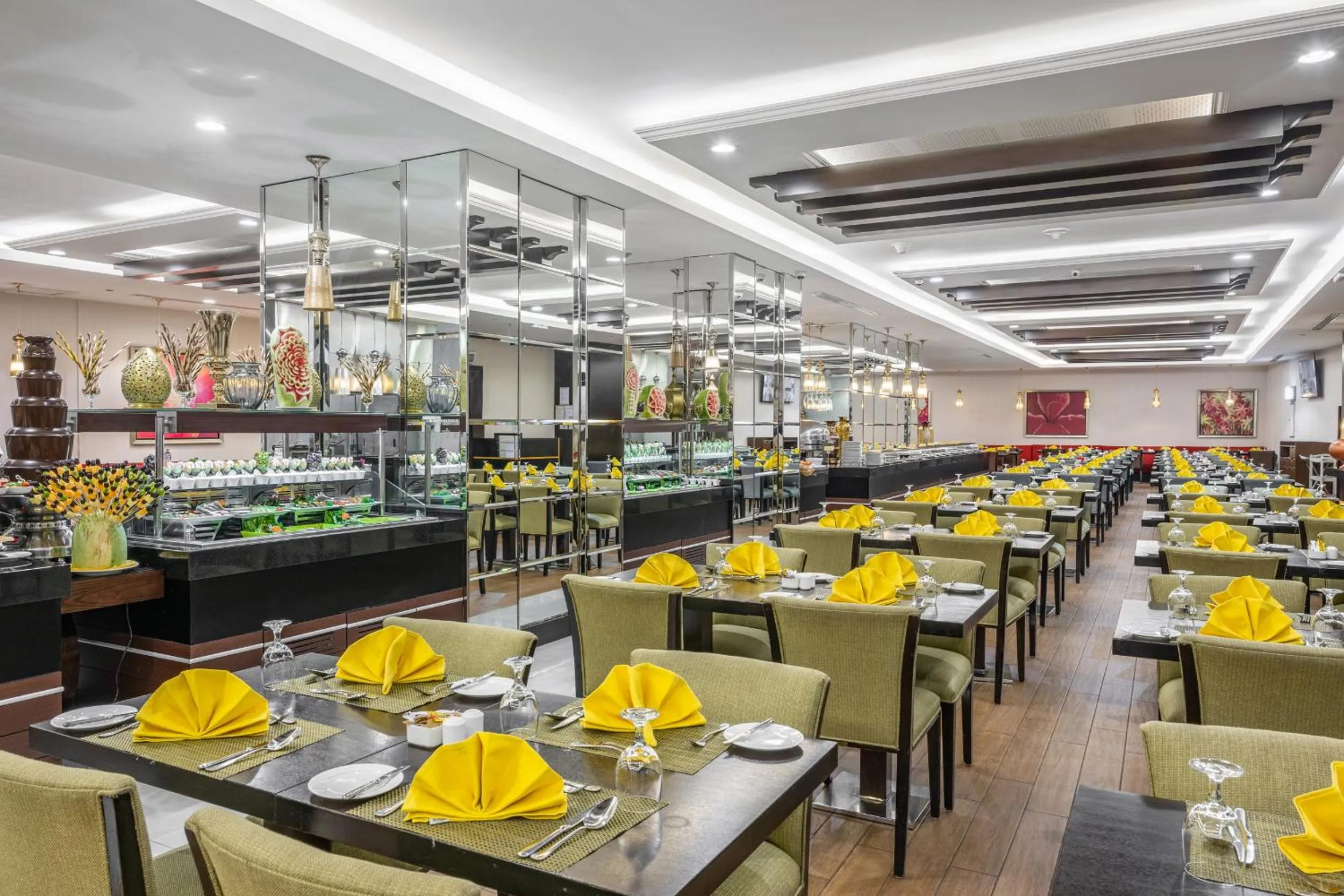 Restaurant/places to eat in Al Ghufran Safwah Hotel Makkah