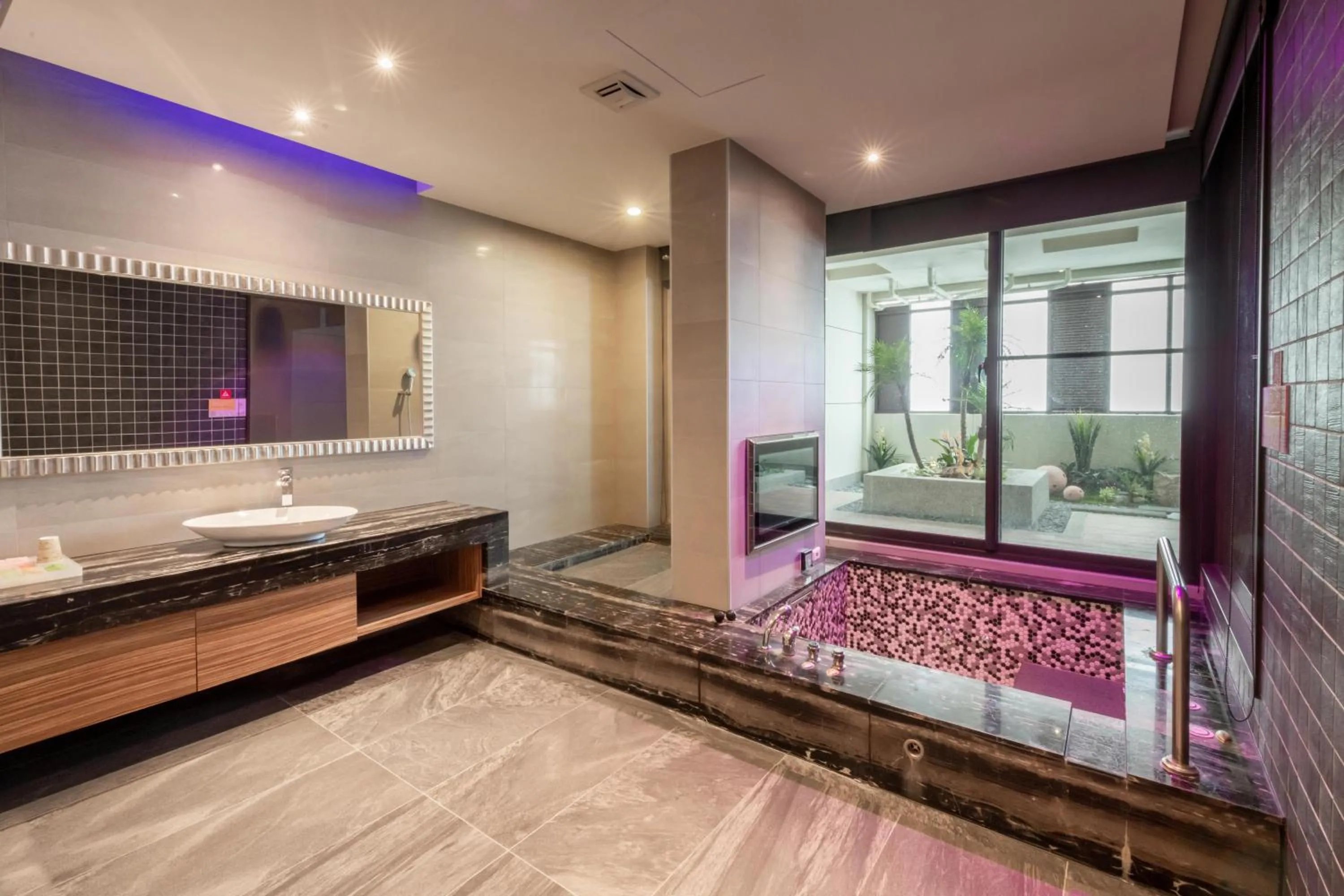 Bathroom in 覓玥精品時尚旅館 Mi Yue Boutique Motel