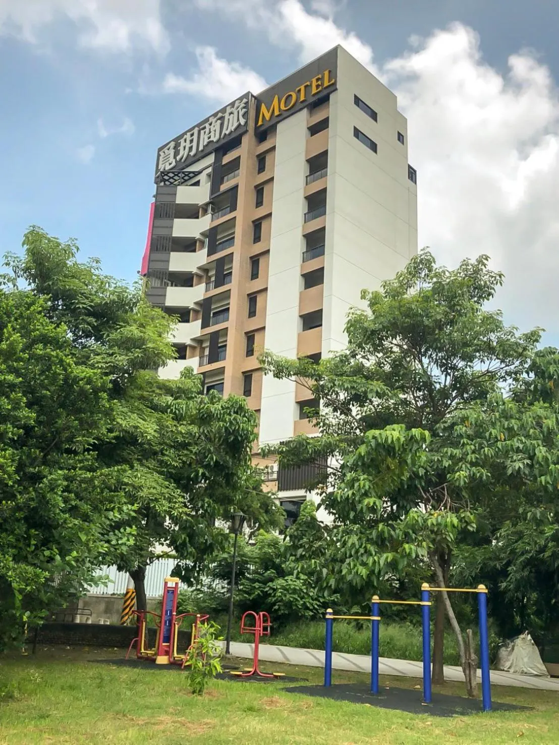 Property building in 覓玥精品時尚旅館 Mi Yue Boutique Motel