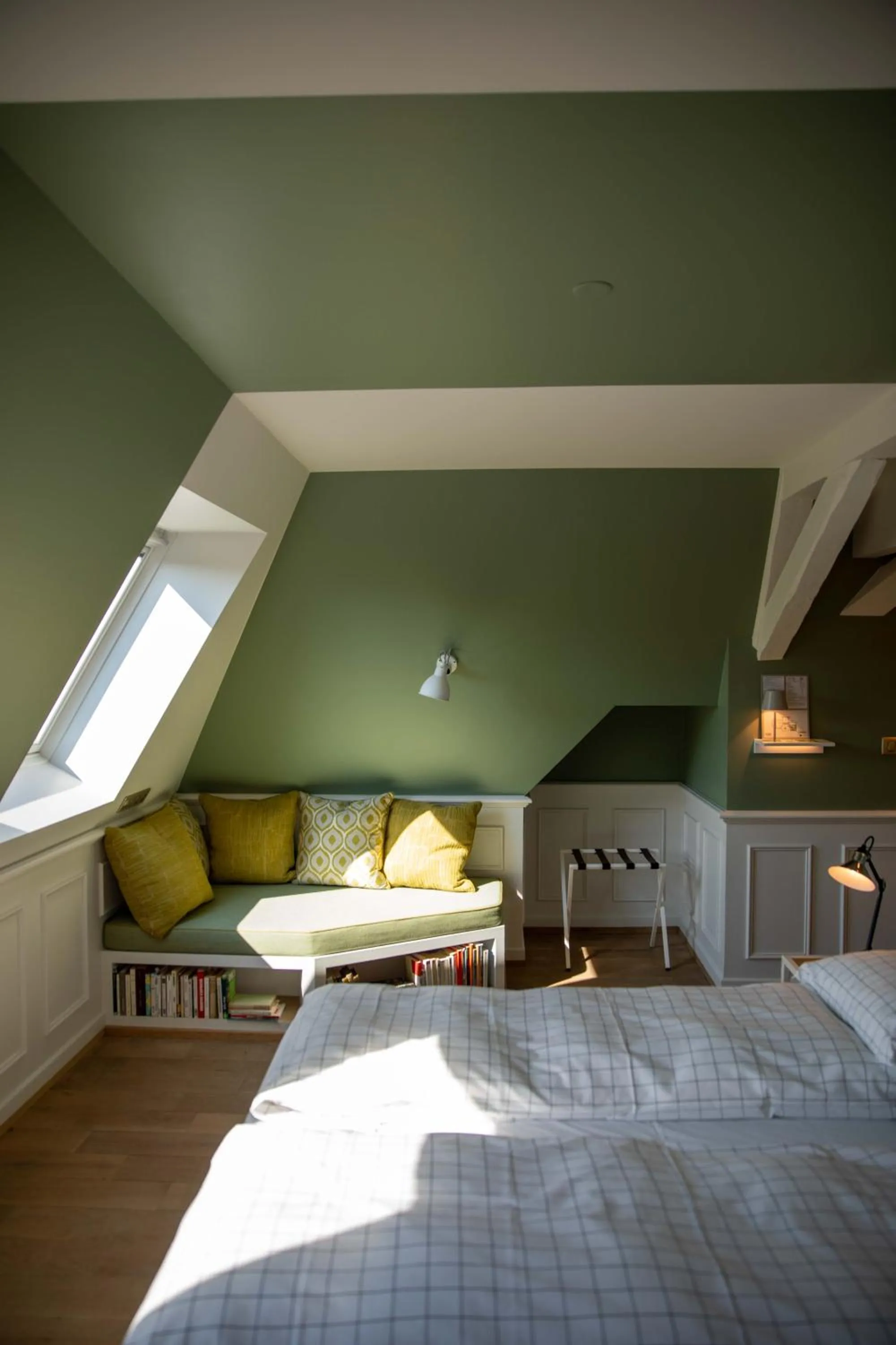 Seating area, Bed in Hôtel et Spa La Villa K - Basel Airport