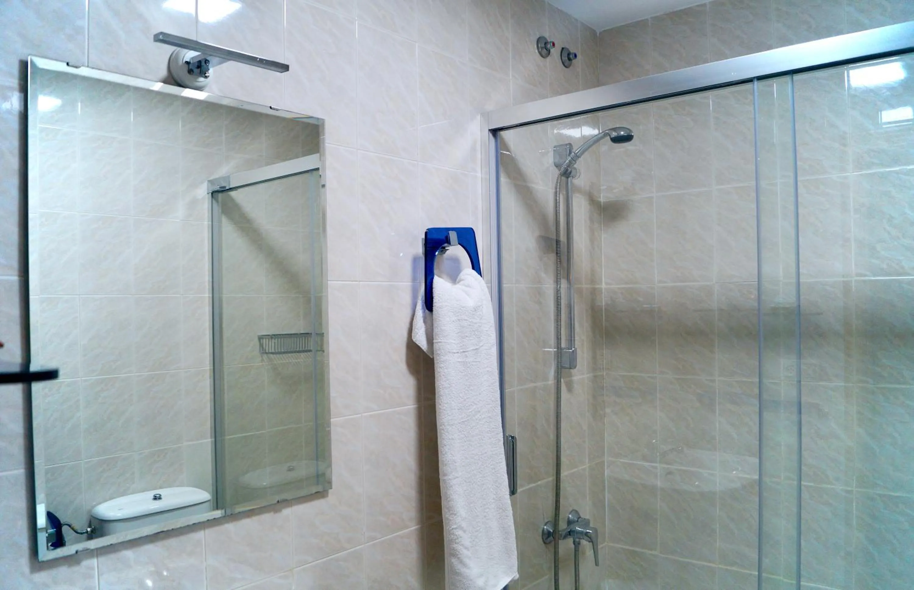 Shower in Hotel Nobis Salamanca