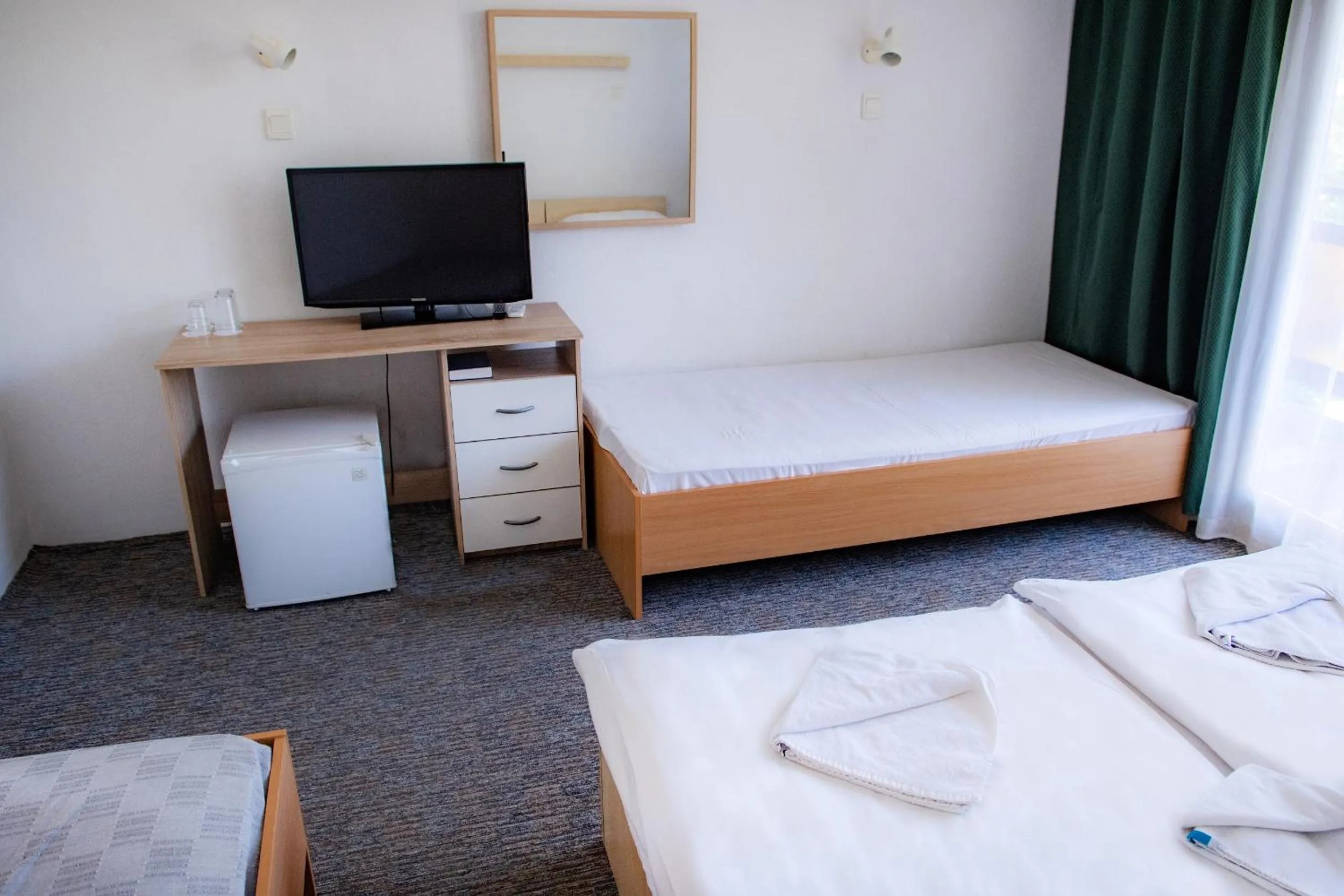 Photo of the whole room in CE Napfény Hotel